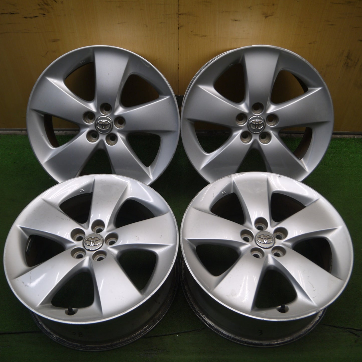 *送料無料* 4本価格★トヨタ 30系 プリウス S ツーリング 純正 ホイール 17インチ 17×7J PCD100/5H★4050809Hホ