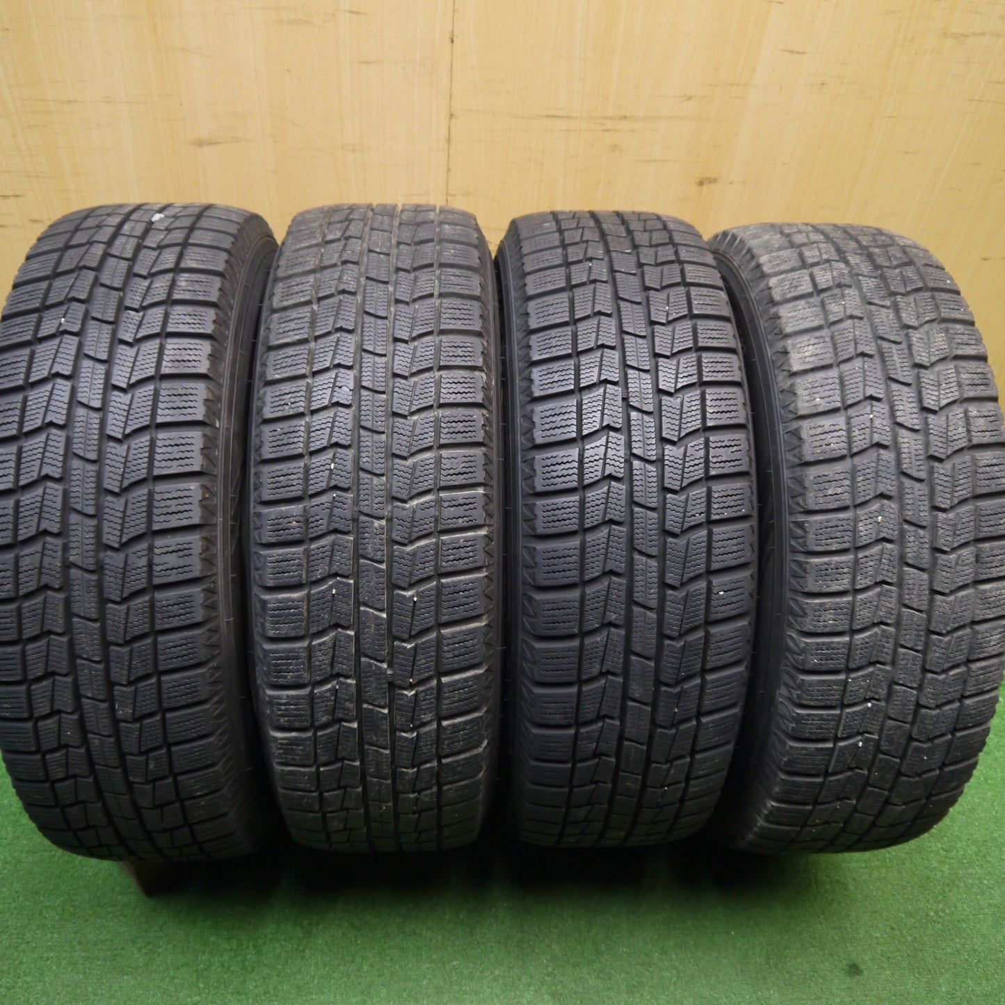 バリ溝！21年！キレイ！9.5分★スタッドレス 195/65R15 オートバックス ノーストレック N3i JENEIGE 15インチ PCD114.3/5H★5112803Hス