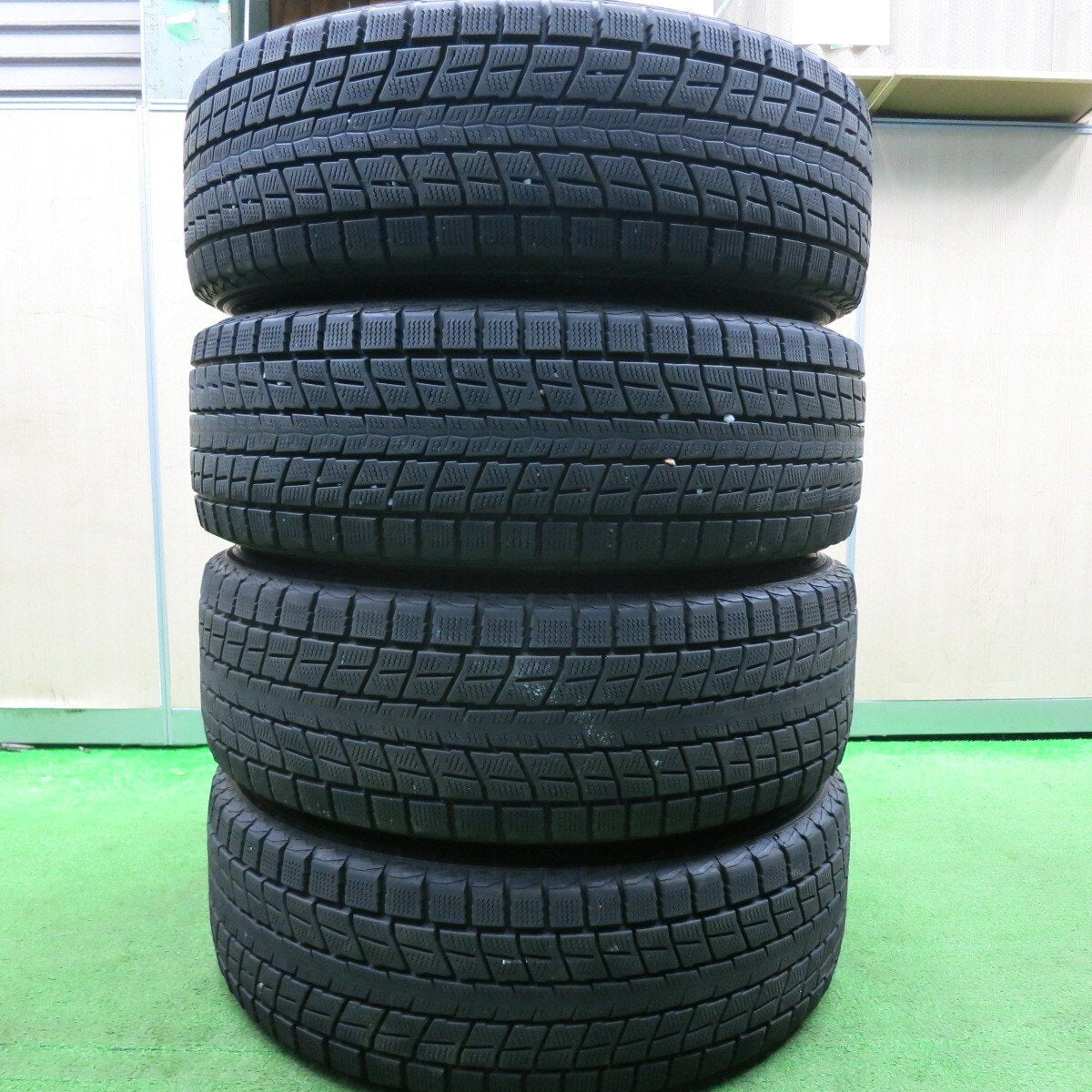 バリ溝！8.5分★スタッドレス 225/60R17 ダンロップ ウインターマックス SJ8 FEID フェイド 17インチ PCD114.3/5H★5011204HAス