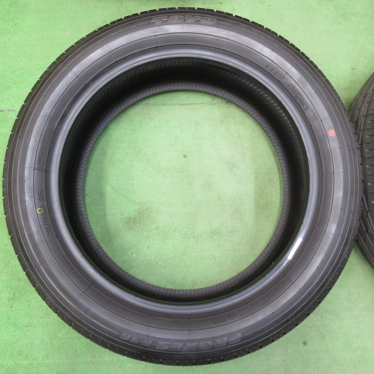 [送料無料] 新車外し！24年★215/55R18 トーヨー プロクセス R56 タイヤ 18インチ CX-30 MX-30 等★5032806イノタ