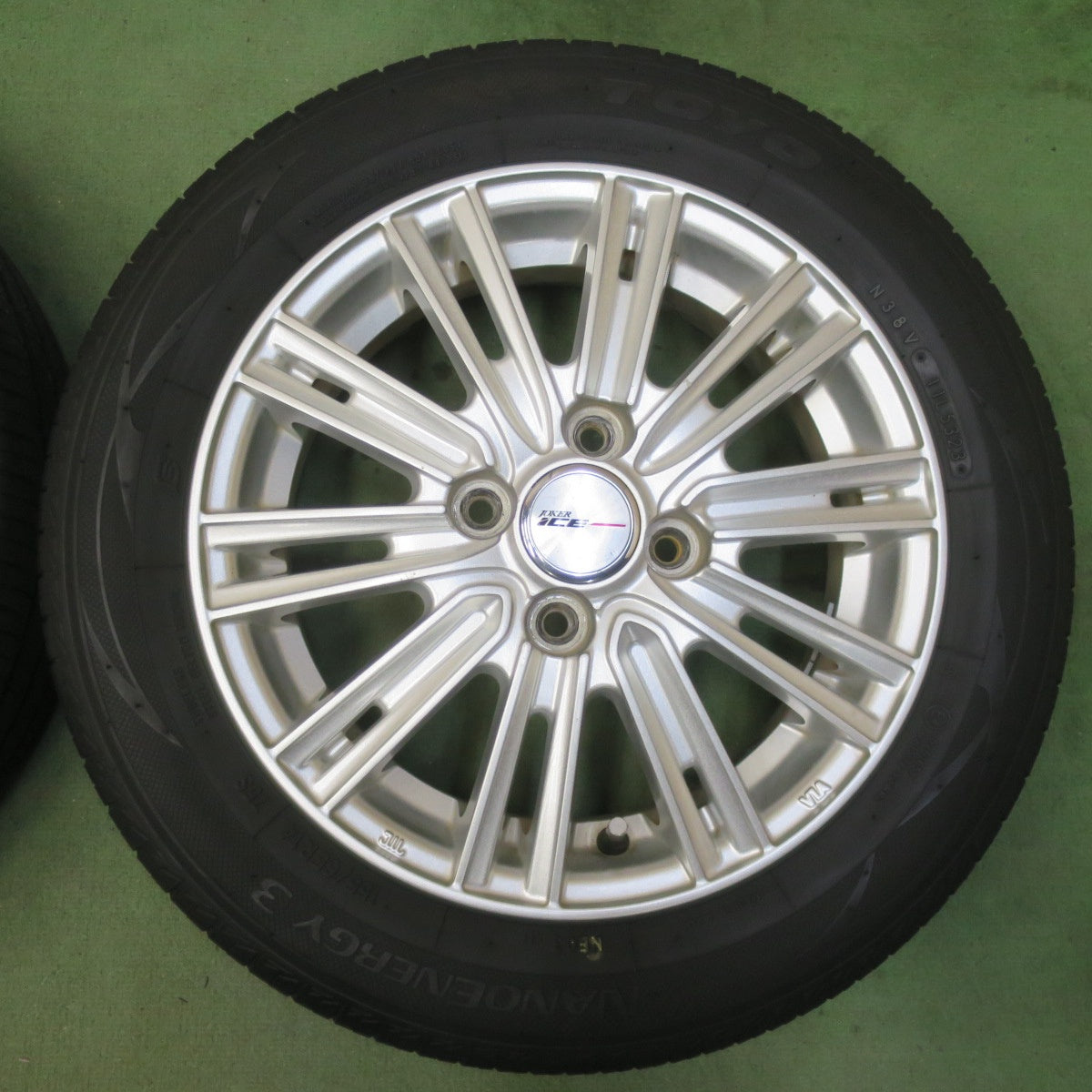 バリ溝！23年！8.5分◎155/65R14 トーヨー ナノエナジー3 JOKER ICE ジョーカー アイス 14インチ PCD100/4H◎6101705イノ
