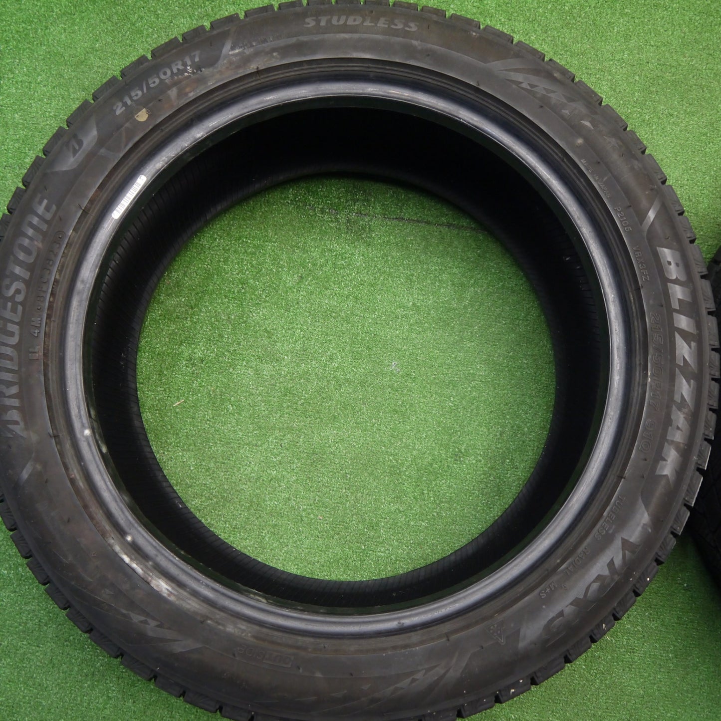 バリ溝！23年！9.5分★スタッドレス 215/50R17 ブリヂストン ブリザック VRX3 タイヤ 17インチ レヴォーグ ステップワゴン プリウスα 等★5111004Hスタ