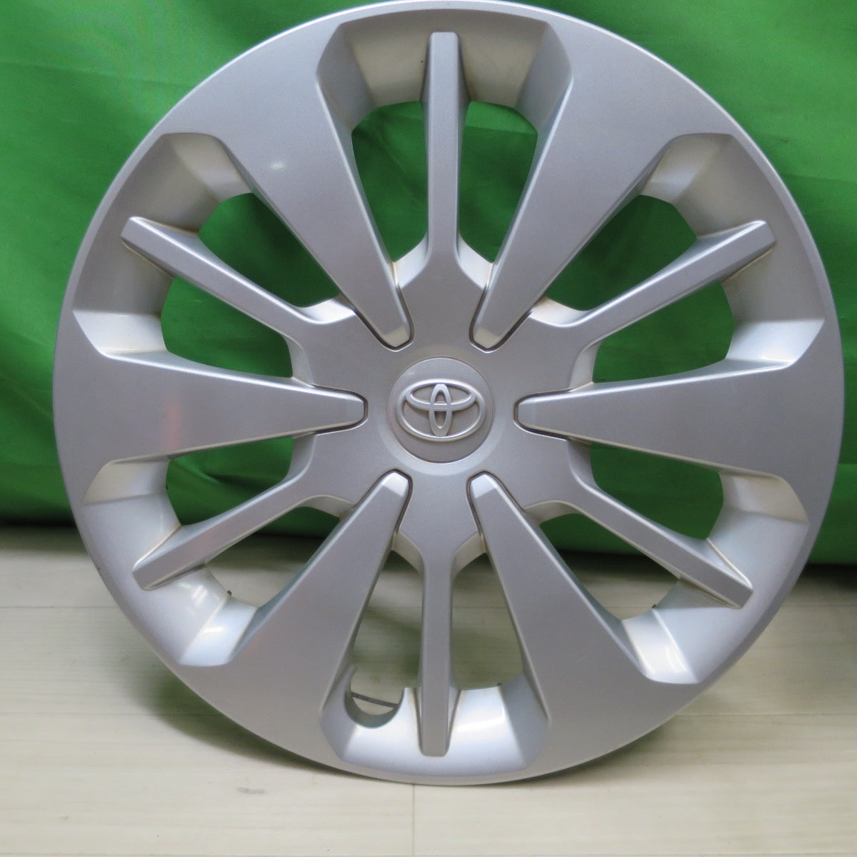 TOYOTA（トヨタ）／純正14インチ ホイールキャップ・ホイールカバー 4 