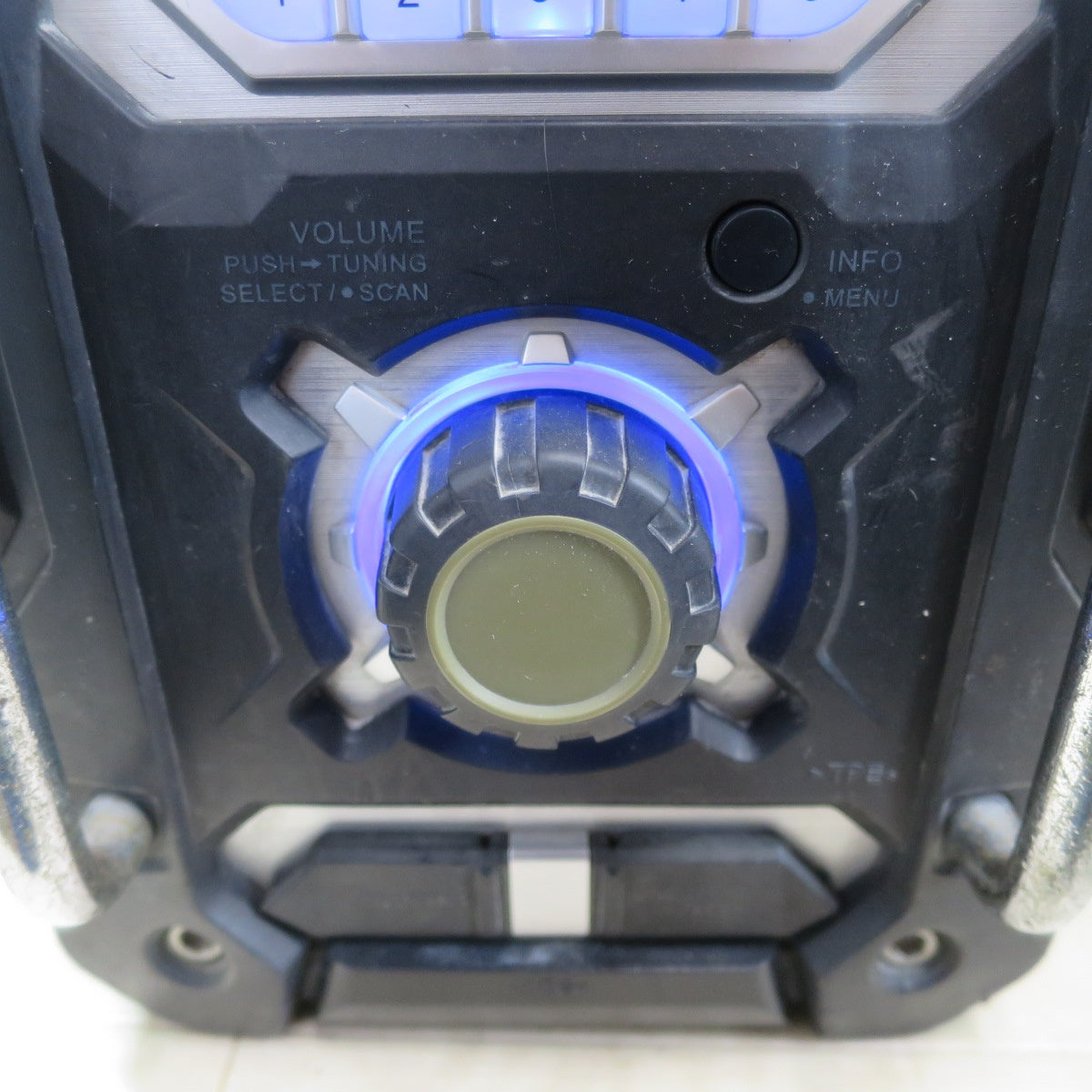 [送料無料] ☆マキタ 充電式 ラジオ MR106 Bluetooth搭載 makita コードレス 現場 作業 キャンプ 工事 等 本体のみ☆