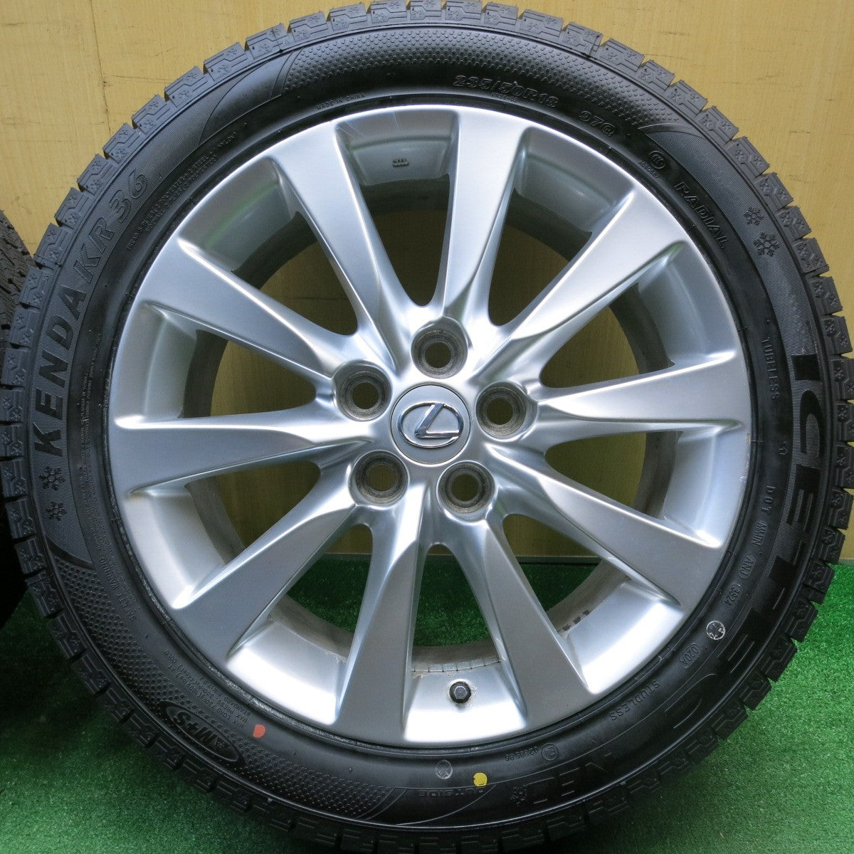 ほぼ未使用！24年★レクサス LS 純正 235/50R18 スタッドレス ケンダ KR36 アイステック ネオ 18インチ PCD120/5H★5121410HAス