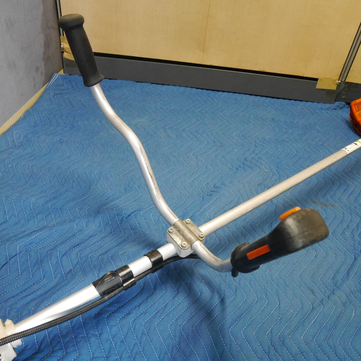 【岐阜発 直接引取限定】☆STIHL スチール エンジン 刈払機 FS120 刈り払い機 草刈機 草刈り機☆