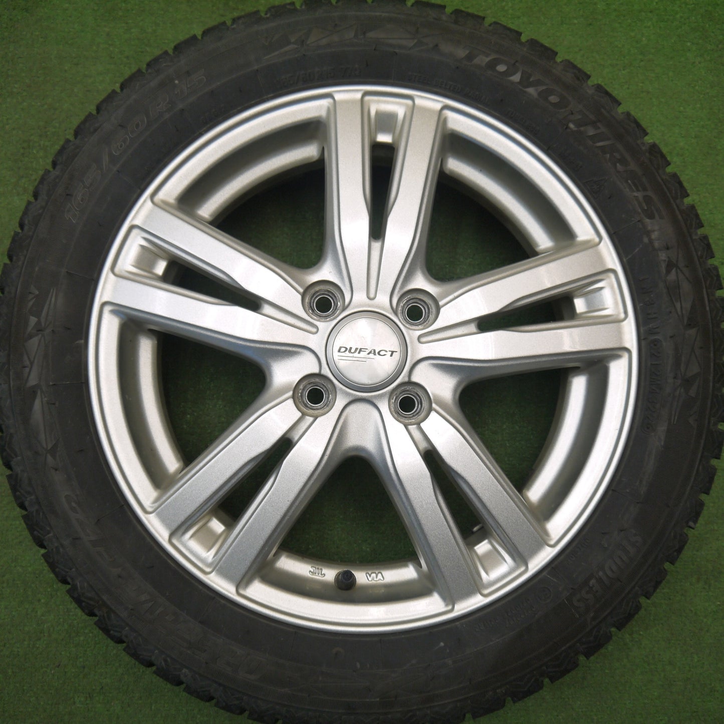 キレイ！22年★スタッドレス 165/60R15 トーヨー オブザーブ GIZ2 DUFACT デュファクト 15インチ ハスラー ソリオ 等 PCD100/4H★6011406Hス