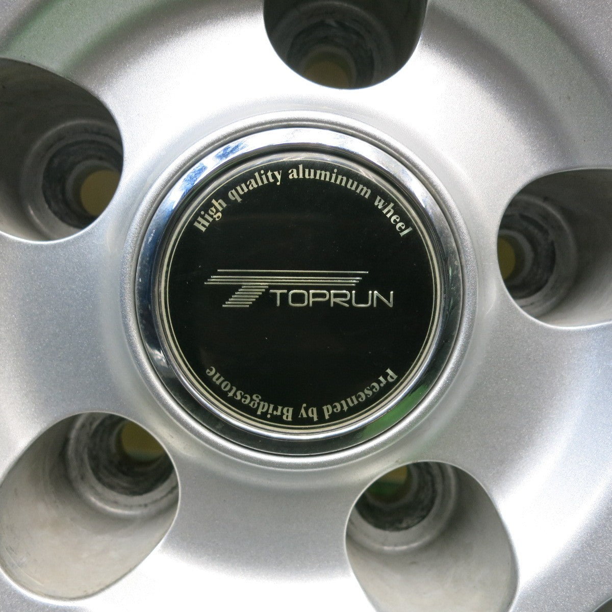 バリ溝！22年！キレイ！9.5分★スタッドレス 225/65R17 ブリヂストン ブリザック DM-V3 TOPRUN トップラン 17インチ PCD114.3/5H★5121402HAス