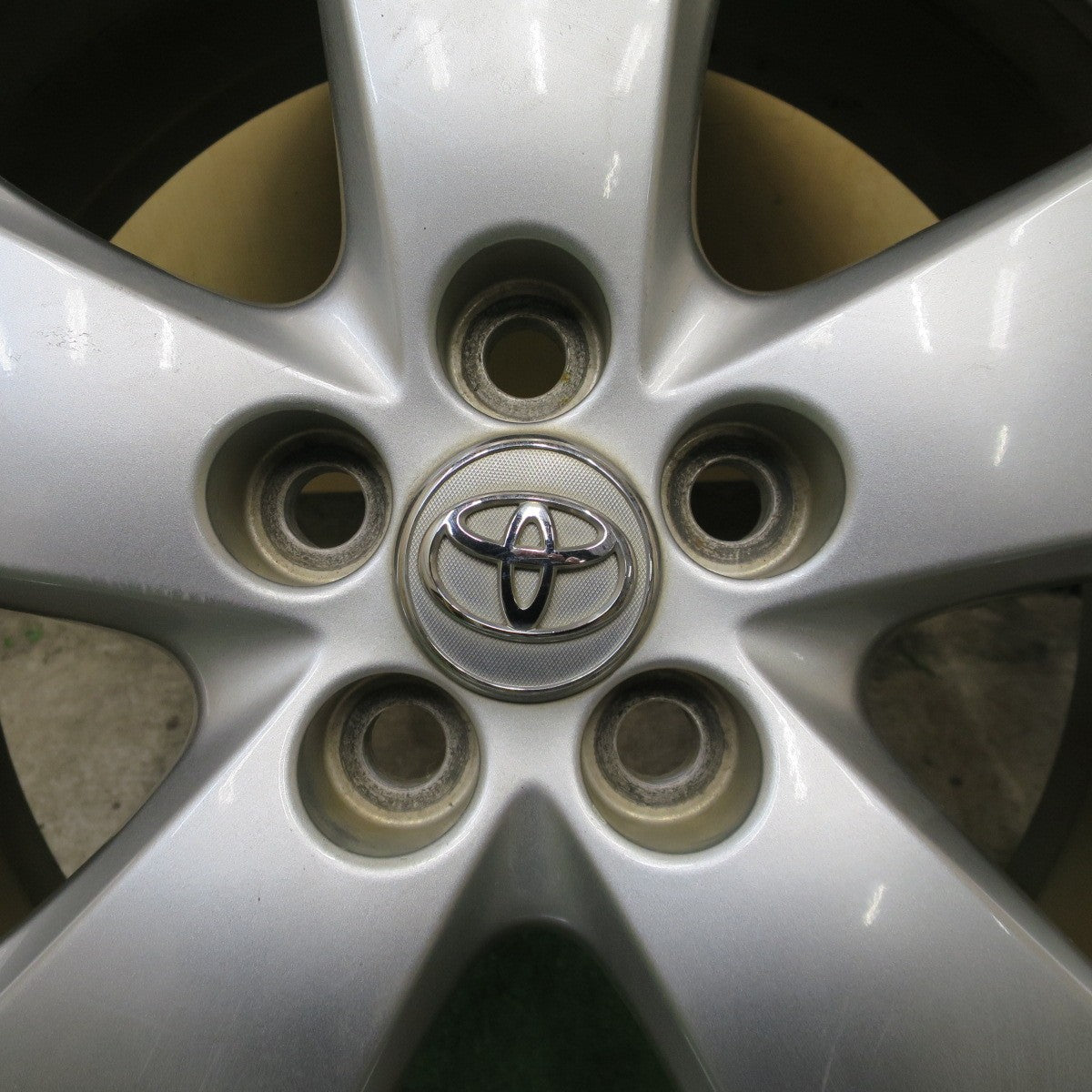 4本価格★トヨタ 30系 プリウス S G ツーリング 純正 ホイール 17インチ 17×7J PCD100/5H★6031402NGホ