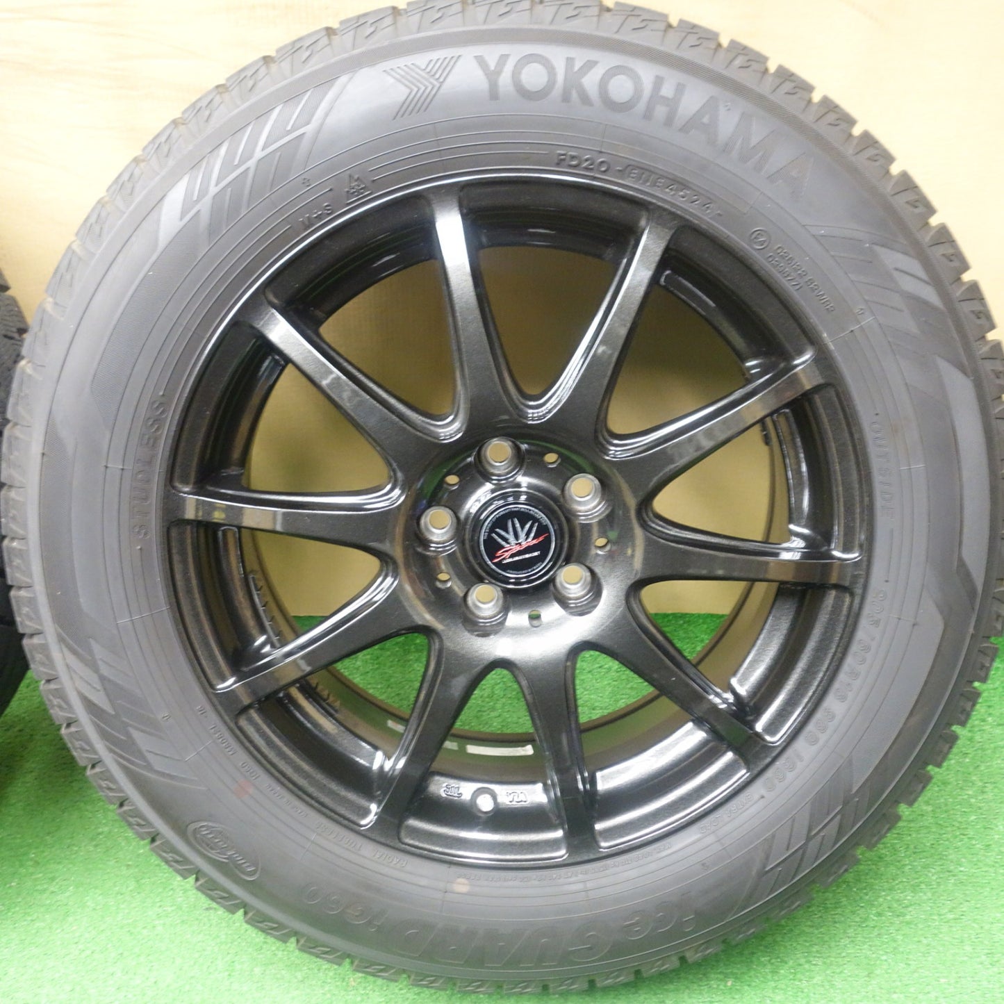バリ溝！24年！キレイ！9.5分以上◎LOXARNY SPORT 205/60R16 スタッドレス ヨコハマ アイスガード iG60 ロクサーニ 16インチ PCD100/5H◎6062502KTス