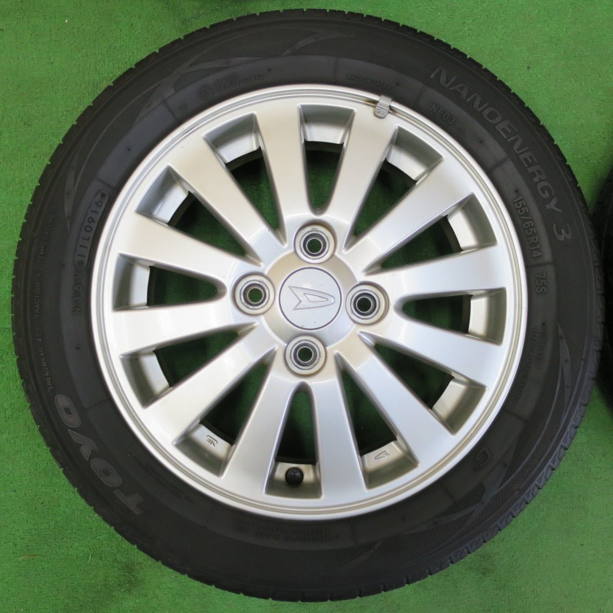 *送料無料* 4本価格★ダイハツ ムーヴ コンテ 純正 155/65R14 トーヨー ナノエナジー3 14インチ PCD100/4H★4060707イノ