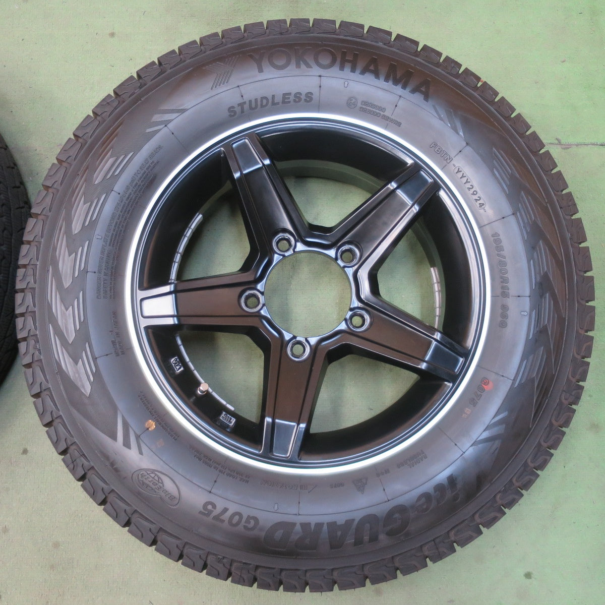 バリ溝！24年！キレイ！ほぼ10分★スタッドレス 195/80R15 ヨコハマ アイスガード G075 社外 アルミ 15インチ PCD139.7/5H★6051801イス