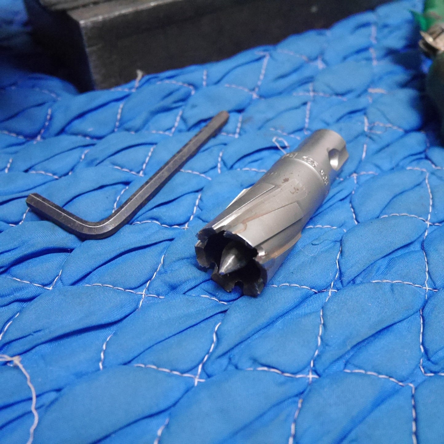 [送料無料] ☆イクラ ライト ボーラー IS-LB35 磁気ボール盤 電動 工具 育良 IKURA 100V コード式☆