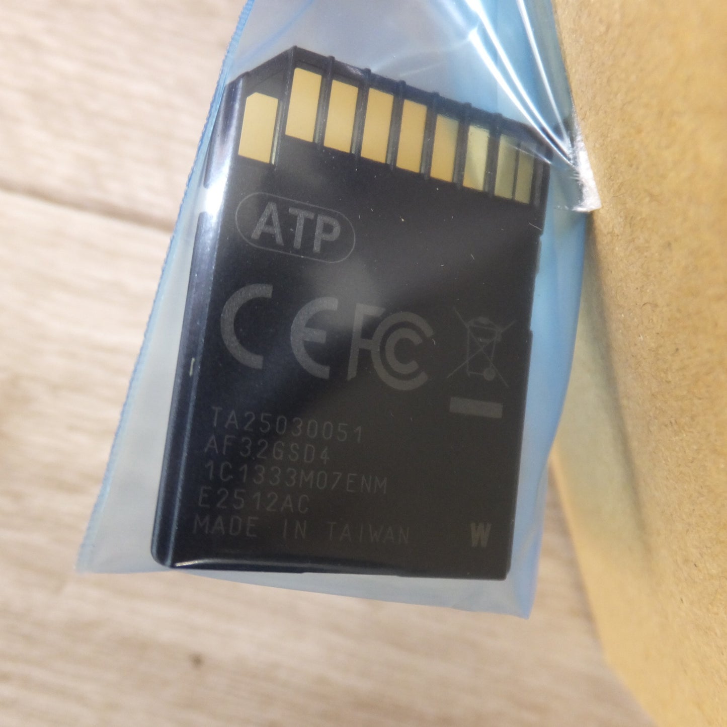 [送料無料] 未使用★マツダ MAZDA 純正 ナビゲーション用SDカードPLUS G46Y-79-EZ1L 2024年秋版 マツダコネクトナビPLUS★