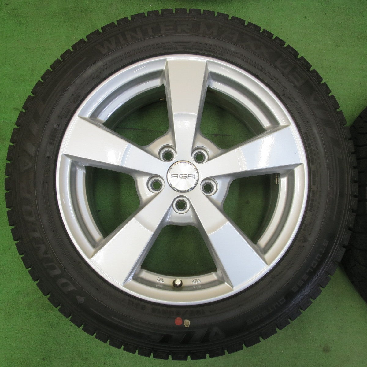 バリ溝！キレイ！9.5分★ワーゲン 等 AGA NEXTA 195/60R16 スタッドレス ダンロップ ウインターマックス03 ネクスタ 16インチ PCD100/5H★5042302イス