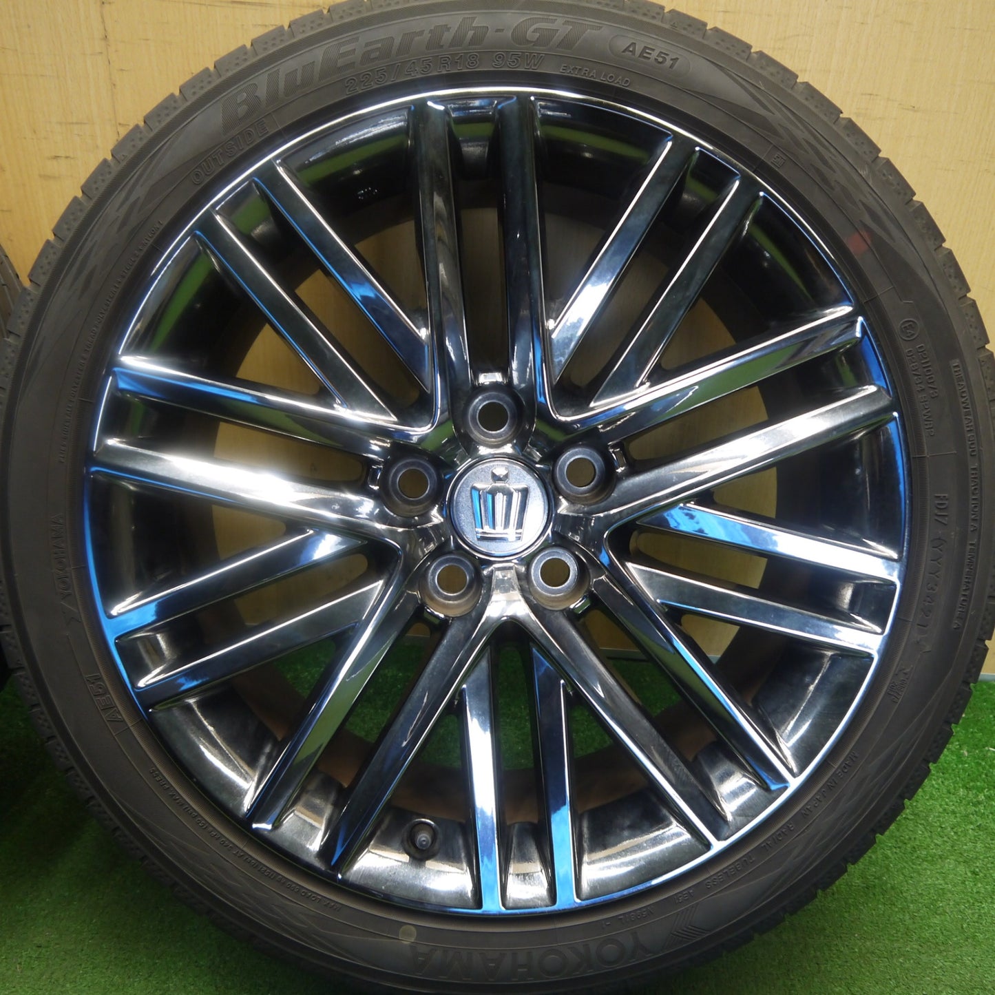 キレイ★トヨタ 210系 クラウン アスリート 純正 225/45R18 ヨコハマ BluEarth-GT AE51 ブルーアース 18インチ PCD114.3/5H★6041501Hノ