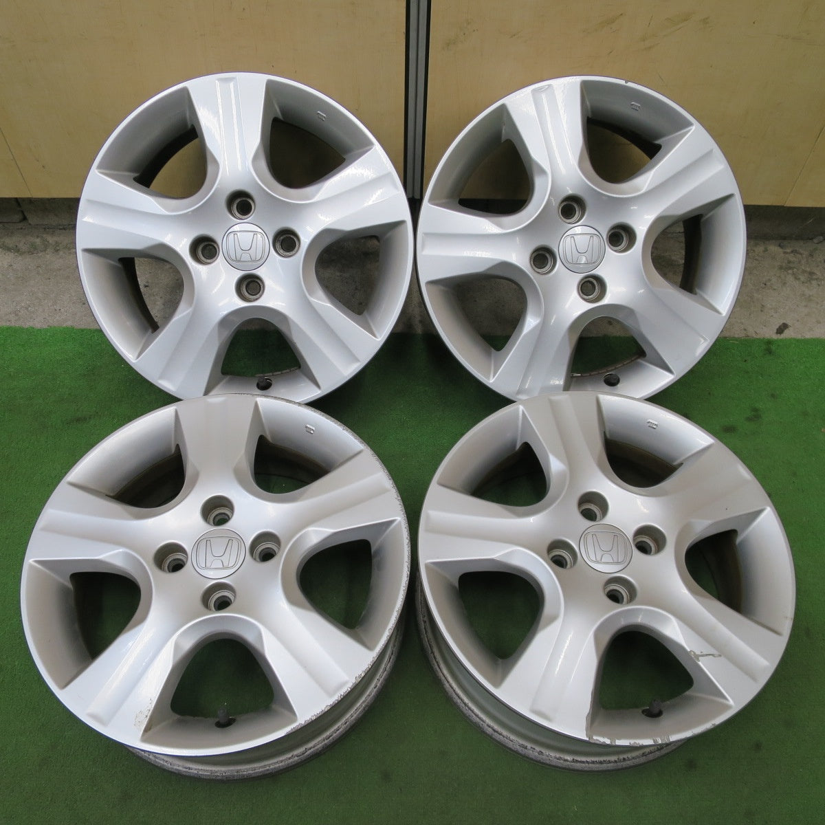 4本価格★ホンダ フィット シャトル 純正 ホイール 15インチ 15×5.5J PCD100/4H★6060906NGホ