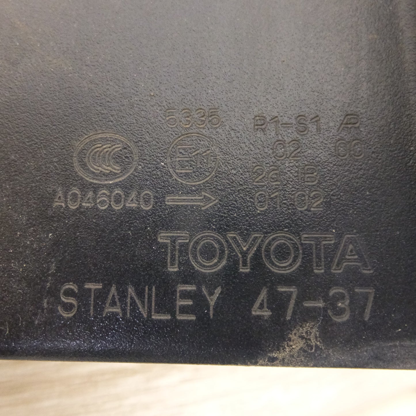 [送料無料] ★トヨタ TOYOTA 純正 プリウス ZVW30 テールライト STANLEY 47-37 右★
