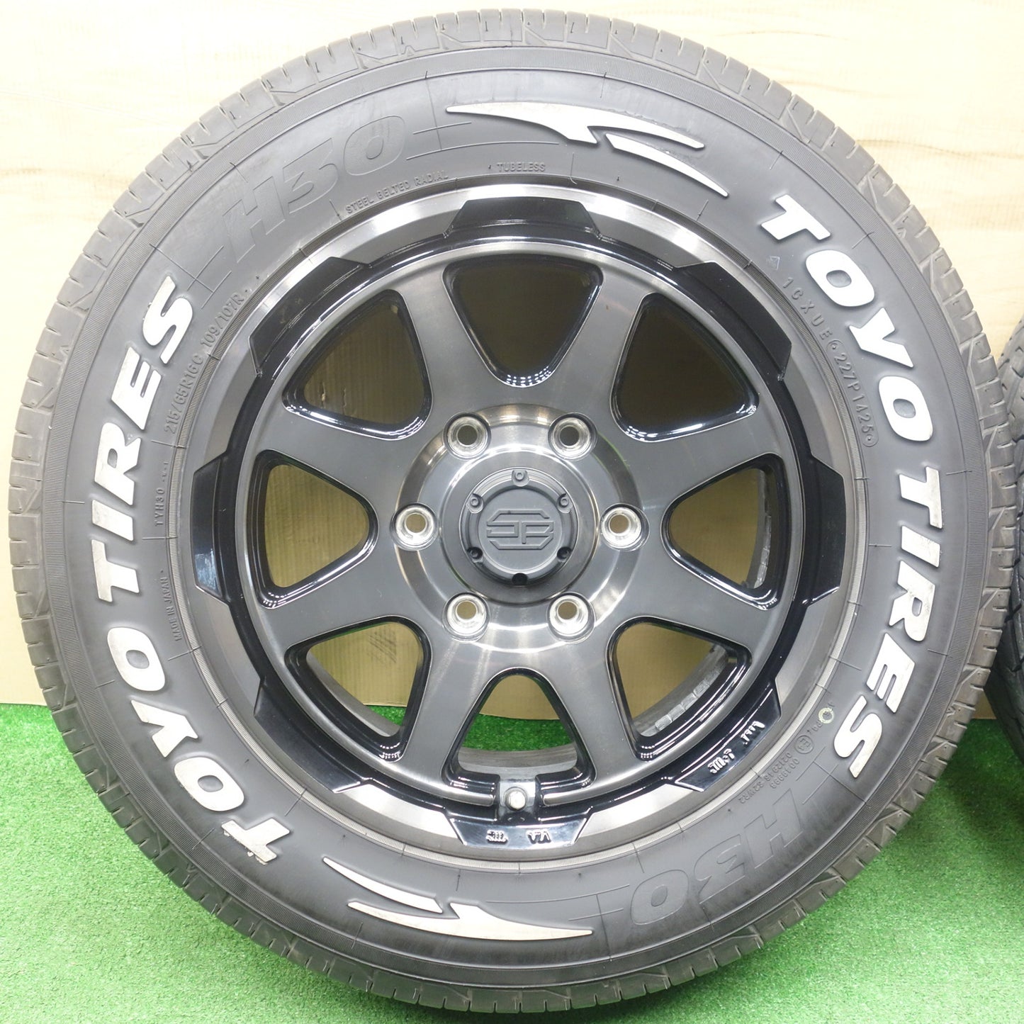 バリ溝！25年！キレイ！9.5分★215/65R16 トーヨー H30 WEDS ADVENTURE スタットベルク ウェッズ アドベンチャー 16インチ PCD139.7/6H★6012401KTノ