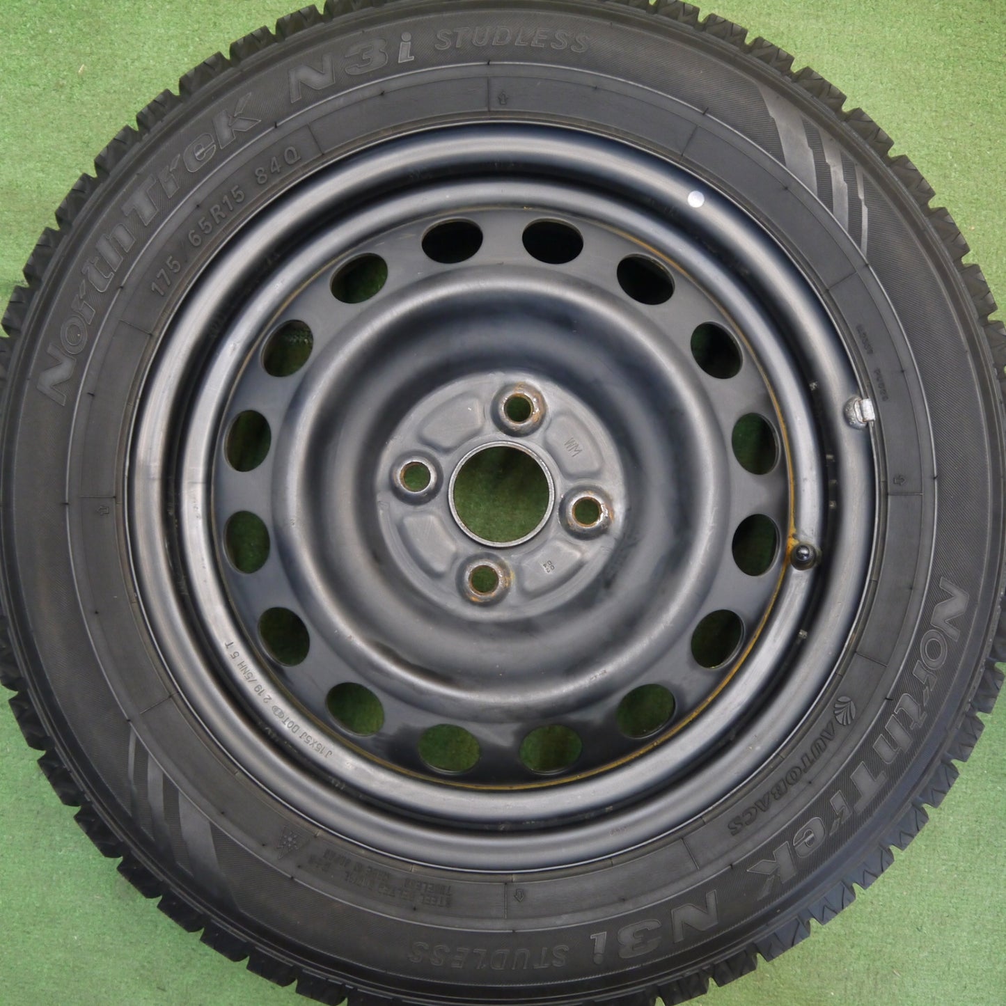 バリ溝！9.5分以上★スタッドレス 175/65R15 オートバックス ノーストレック N3i スチール ホイール 15インチ PCD100/4H★6042407Hス