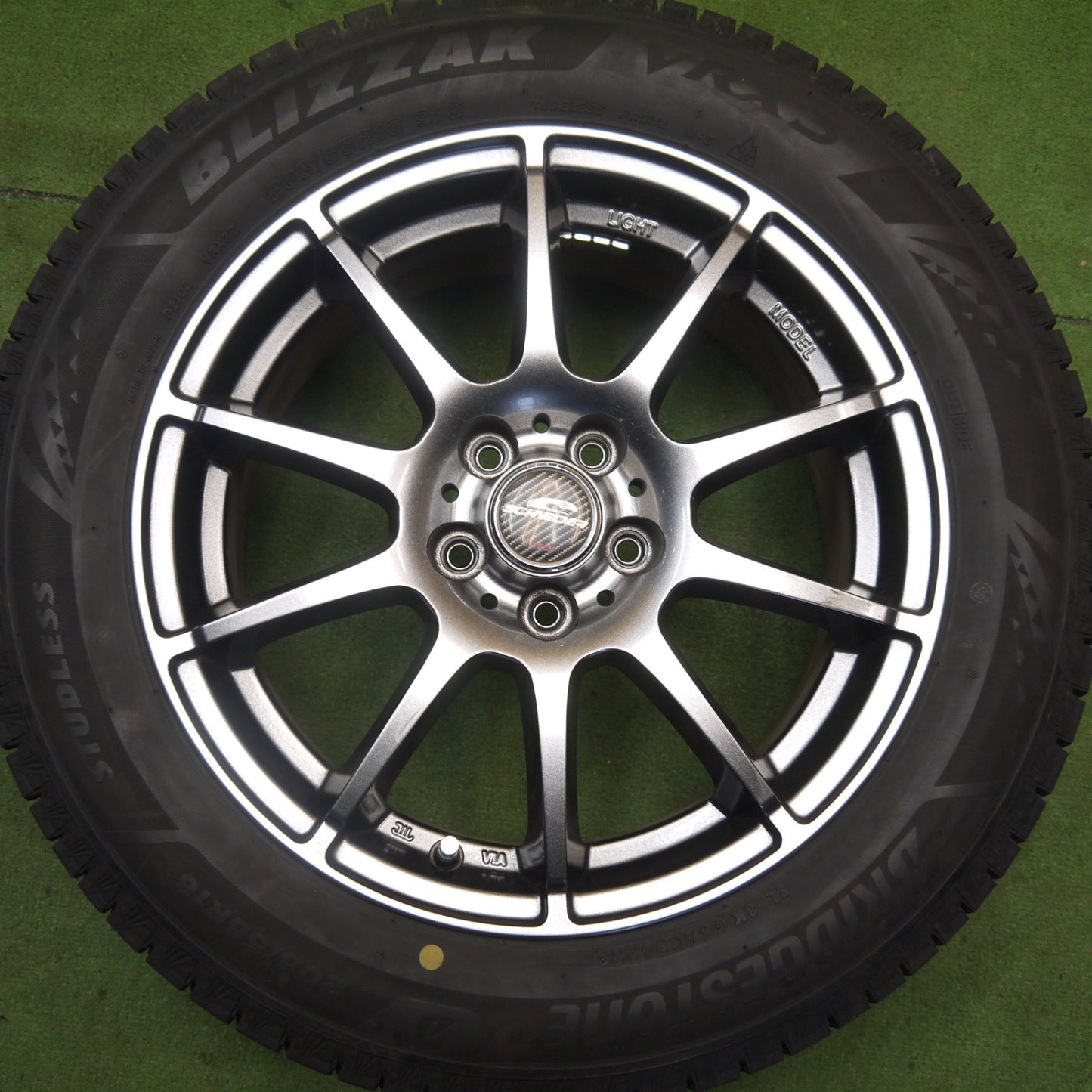 バリ溝！23年！キレイ！9.5分◎インプレッサ 等 205/55R16 スタッドレス ブリヂストン ブリザック VRX3 SCHNEIDER シュナイダー 16インチ PCD100/5H◎6062601Hス