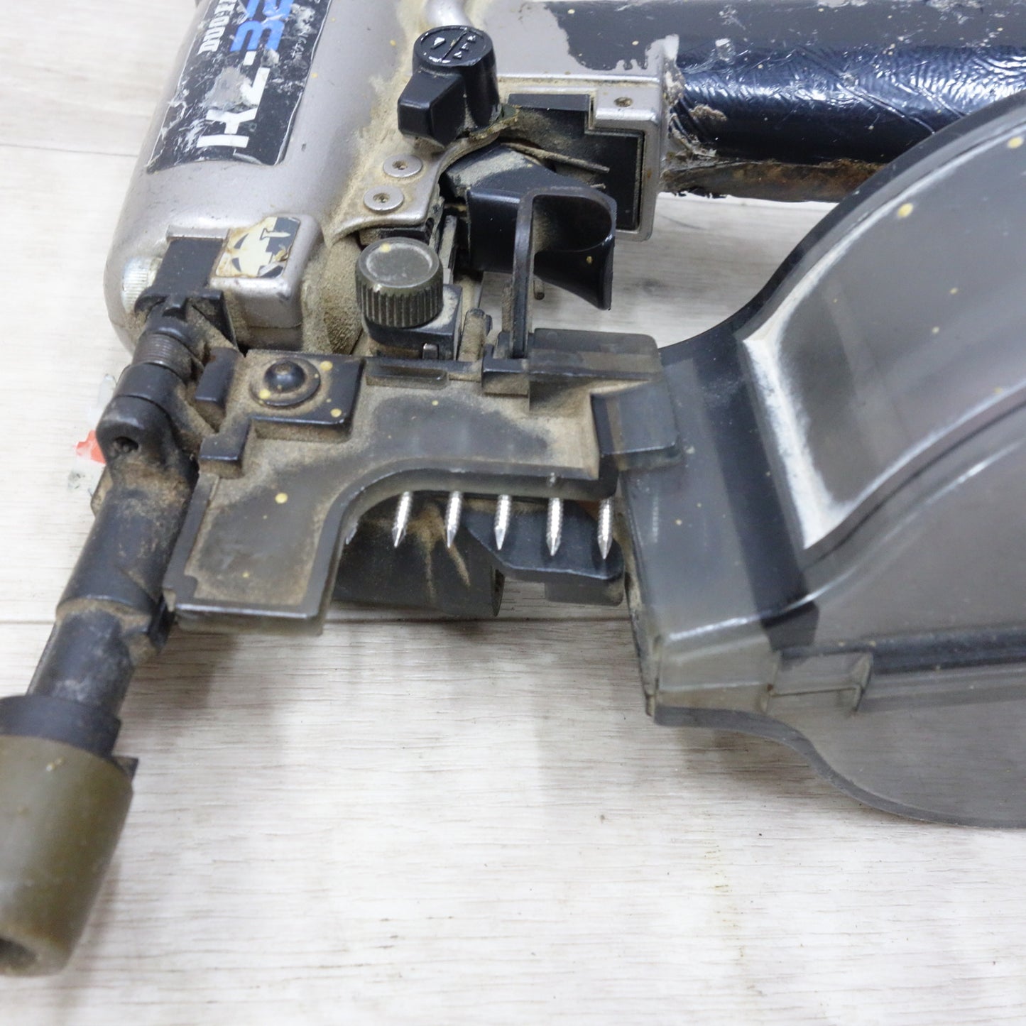 [送料無料] ◆兼松 38mm 常圧 釘打機 ポケット ネイラ DUO FAST KZ-322 ケース付き 釘打ち機 カネマツ エア 工具◆