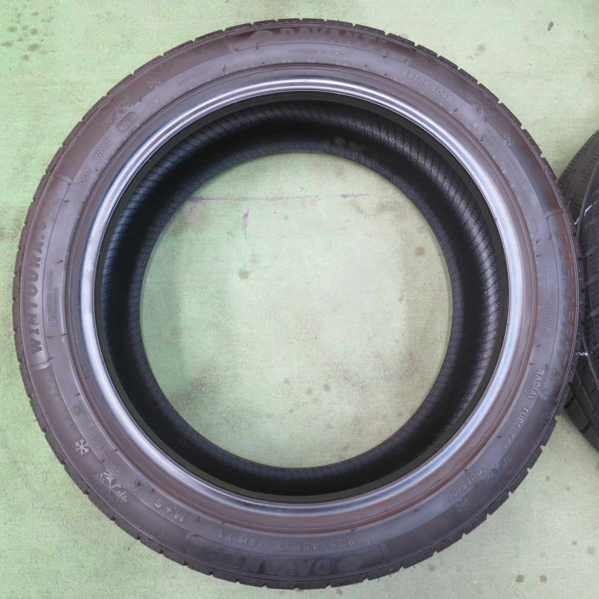 バリ溝！22年！9.5分★スタッドレス 225/45R17 ダヴァンティ WINTOURA+ タイヤ 17インチ カローラ スポーツ マーク2 アコード フォレスター 等★6021008イスタ