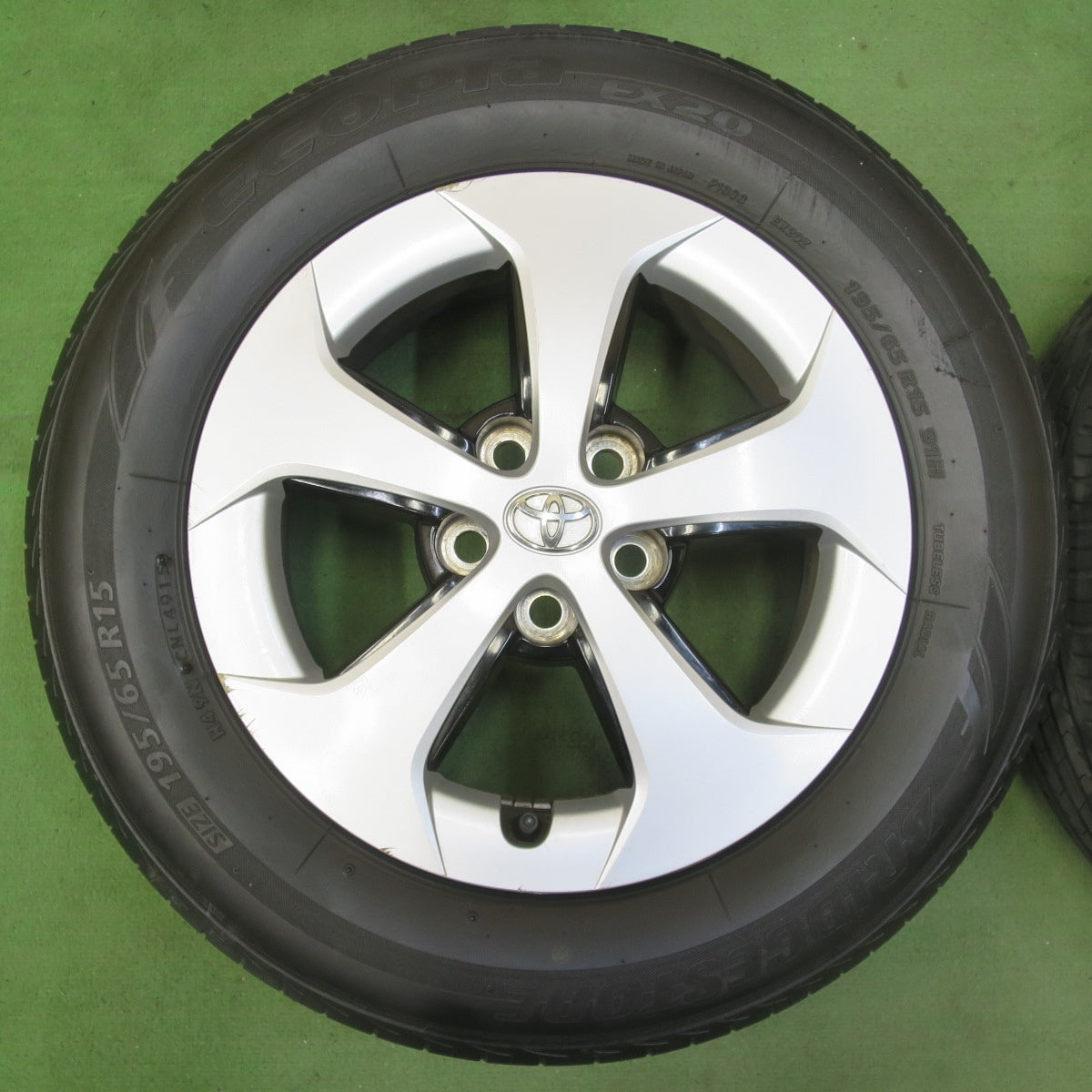 4本価格★トヨタ 30系 プリウス 後期 純正 195/65R15 ブリヂストン エコピア NH100 EX20 15インチ PCD100/5H★5080408イノ