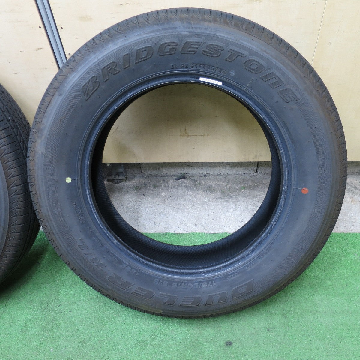 バリ溝！25年！9.5分！2本★ジムニー 等 175/80R16 ブリヂストン デューラー H/L 852 DUELER 16インチ タイヤ★6051301NGノタ