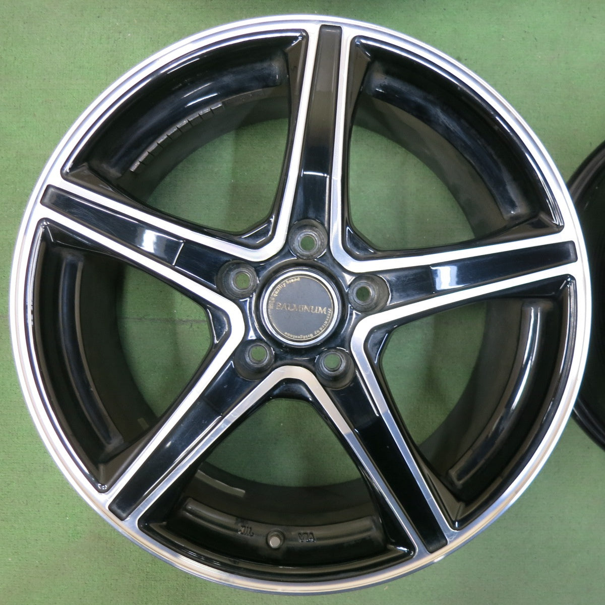 4本価格★BALMINUM バルミナ 17インチ ホイール 17×7J PCD114.3/5H★5042508SYホ