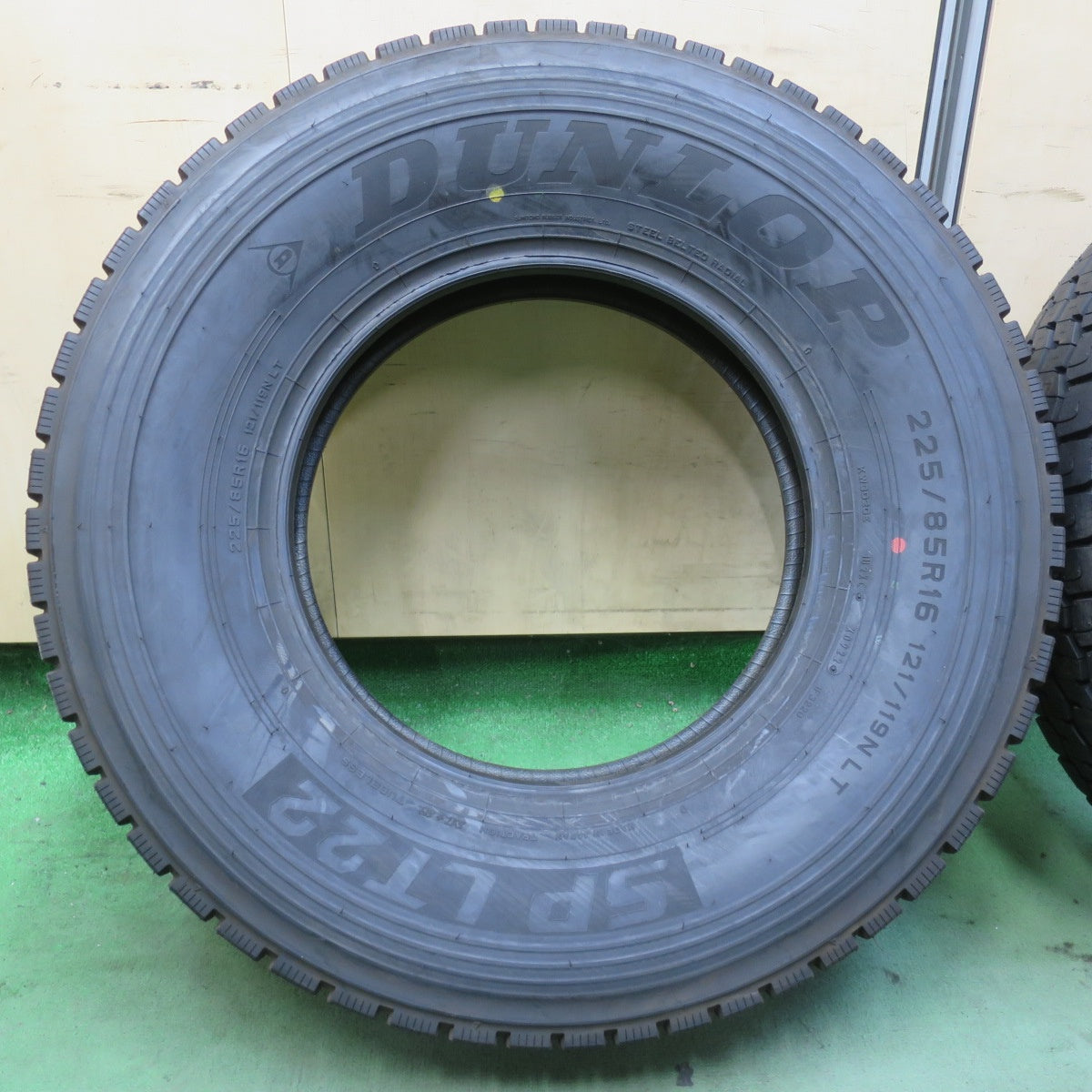 未使用！22年！2本★トラック バス タイヤ 225/85R16 121/119N ダンロップ SP LT22 オールシーズン 16インチ★6072901イスタ