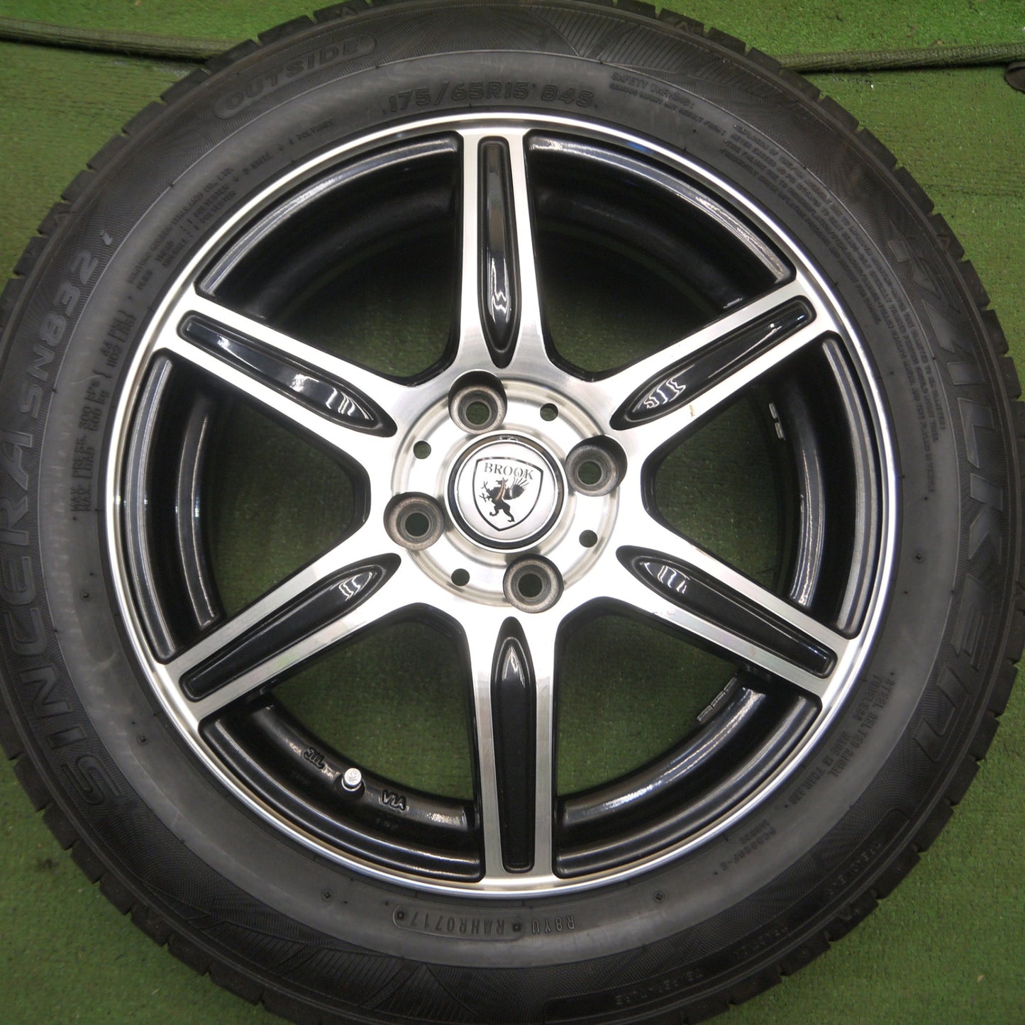 *送料無料* バリ溝！8.5分★175/65R15 ファルケン シンセラ SN832 BROOK ブルック 15インチ PCD100/4H★4040520Hノ