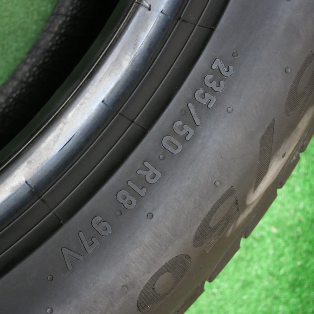 バリ溝！25年！8.5分！1本◎235/50R18 ピレリ POWERGY パワジー 18インチ タイヤ アルファード ヴェルファイア 等◎6092303KKノタ