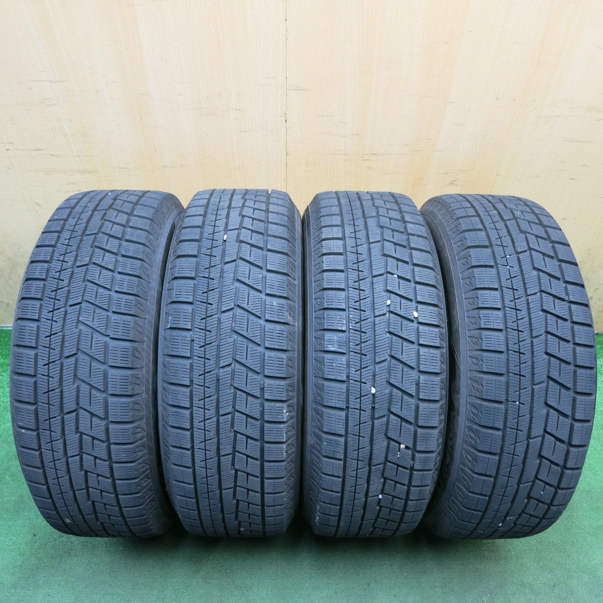 バリ溝！23年！キレイ！9.5分以上◎スタッドレス 215/65R16 ヨコハマ アイスガード iG60 ESTROSA EST-5T エステローザ 16インチ PCD114.3/5H◎6092404HAス