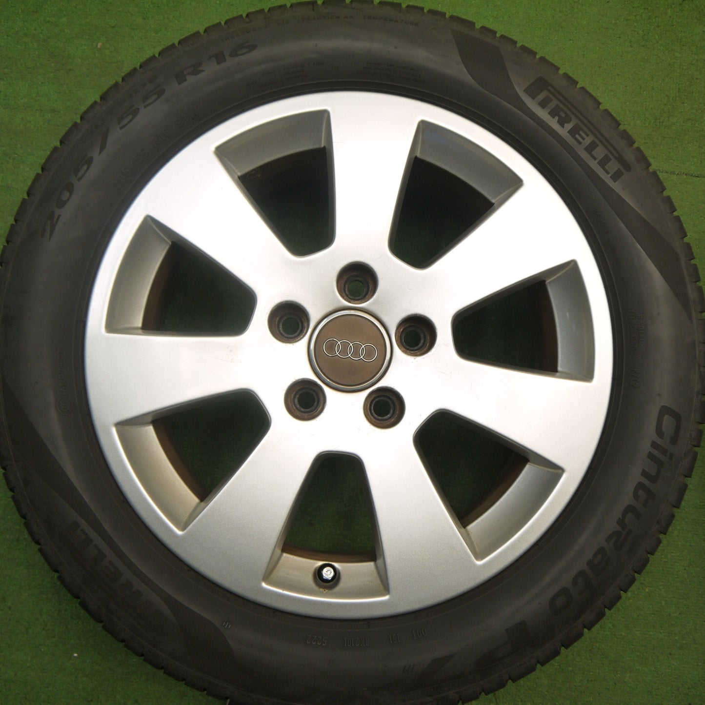 バリ溝！22年！9.5分★アウディ A3 純正 205/55R16 ピレリ Cinturato P7 16インチ PCD112/5H★6030308Hノ