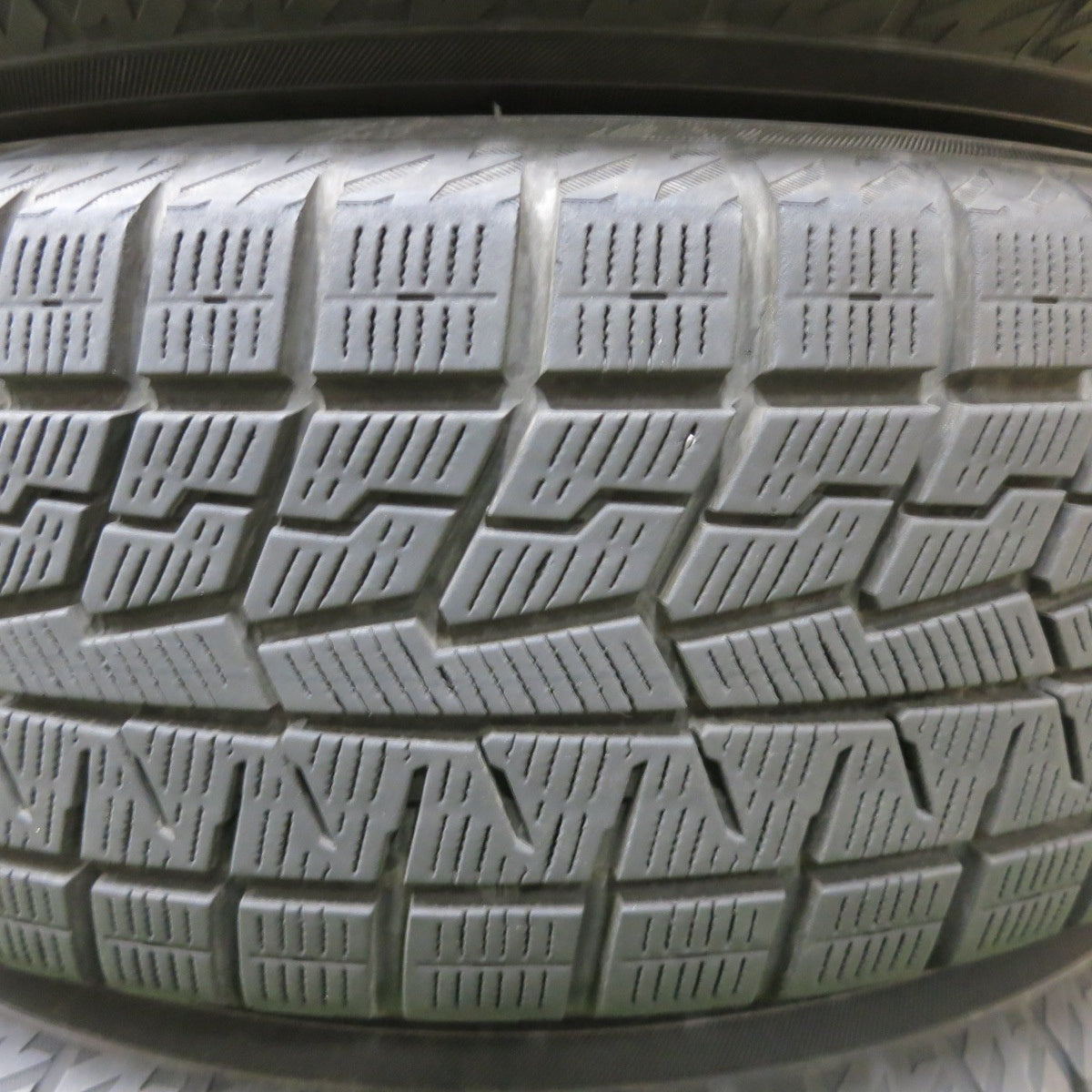 バリ溝！22年！9.5分★スタッドレス 195/65R15 ヨコハマ アイスガード iG70 スチール ホイール 15インチ PCD114.3/5H★6012601ナス