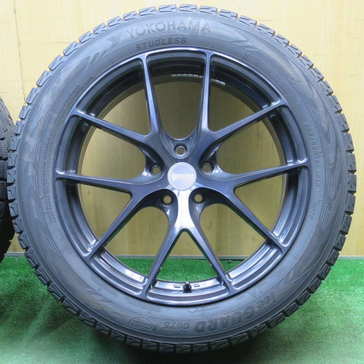 バリ溝！キレイ！9.5分★アウディ 等 235/55R19 スタッドレス ヨコハマ アイスガード G075 ERST GRORA GS15V エアスト 19インチ PCD112/5H★6031102NJス