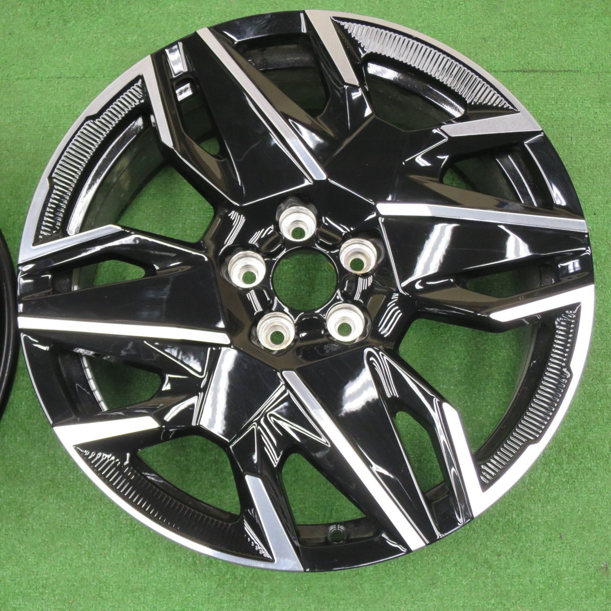 キレイ★プジョー 3008 現行 純正 ホイール 19インチ 19×7.5J PCD108/5H★6022203NKホ