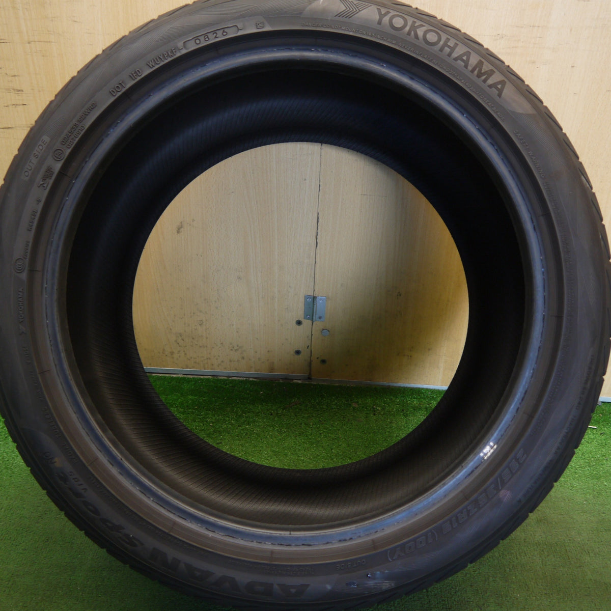 1本価格！26年◎295/35R19 ヨコハマ アドバン スポーツ V105 NO タイヤ 19インチ ポルシェ 911 991 カレラ 等◎6082104Hノタ
