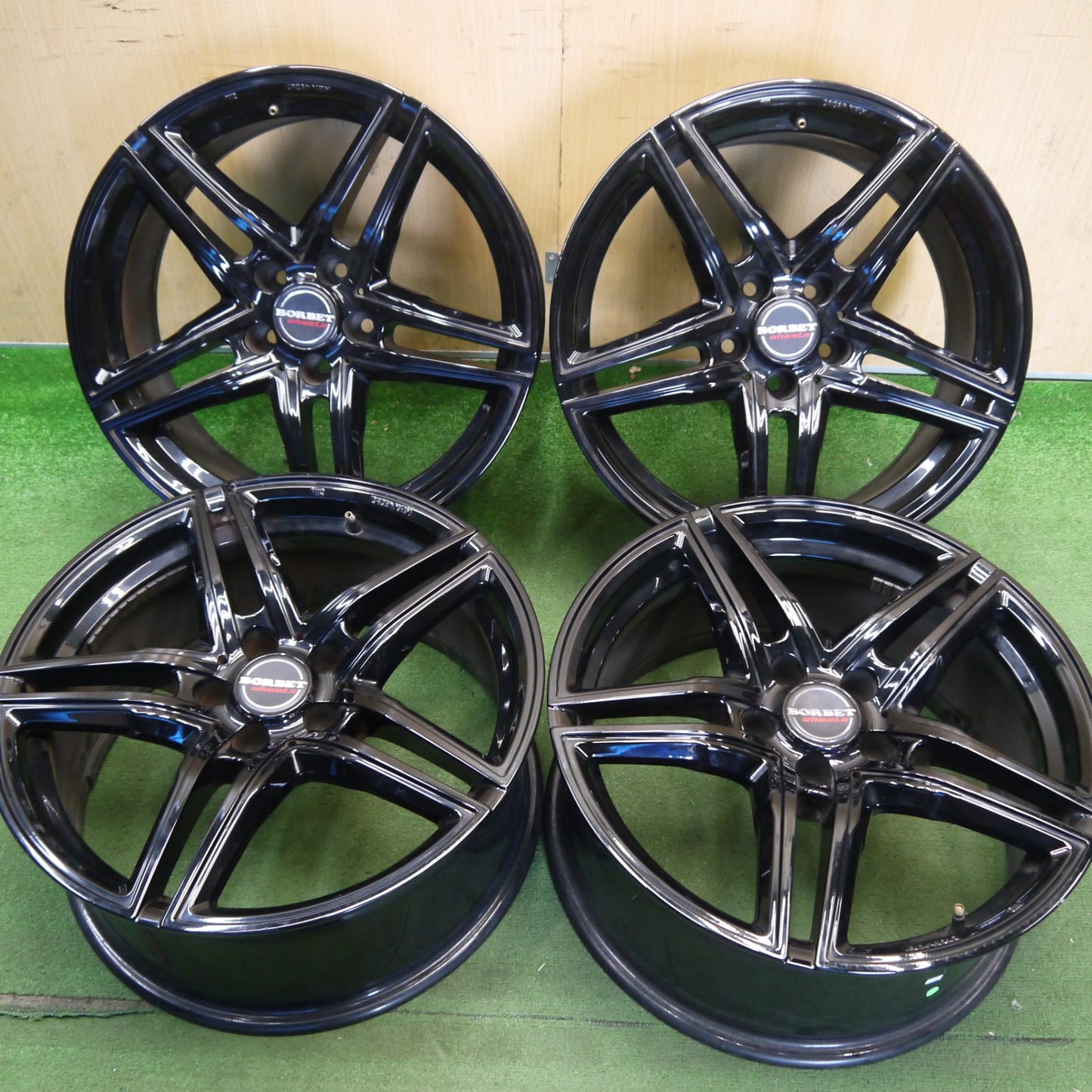 キレイ★BORBET XRT 18インチ ホイール ボルベット 18×8J PCD114.3/5H★6042402Hホ