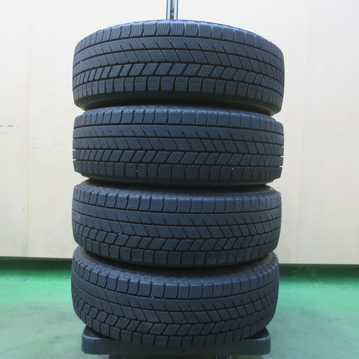 バリ溝！25年！ほぼ10分◎スタッドレス 165/65R14 ブリヂストン ブリザック VRX3 JOKER ジョーカー 14インチ PCD100 114.3/4H マルチ◎6070806イス
