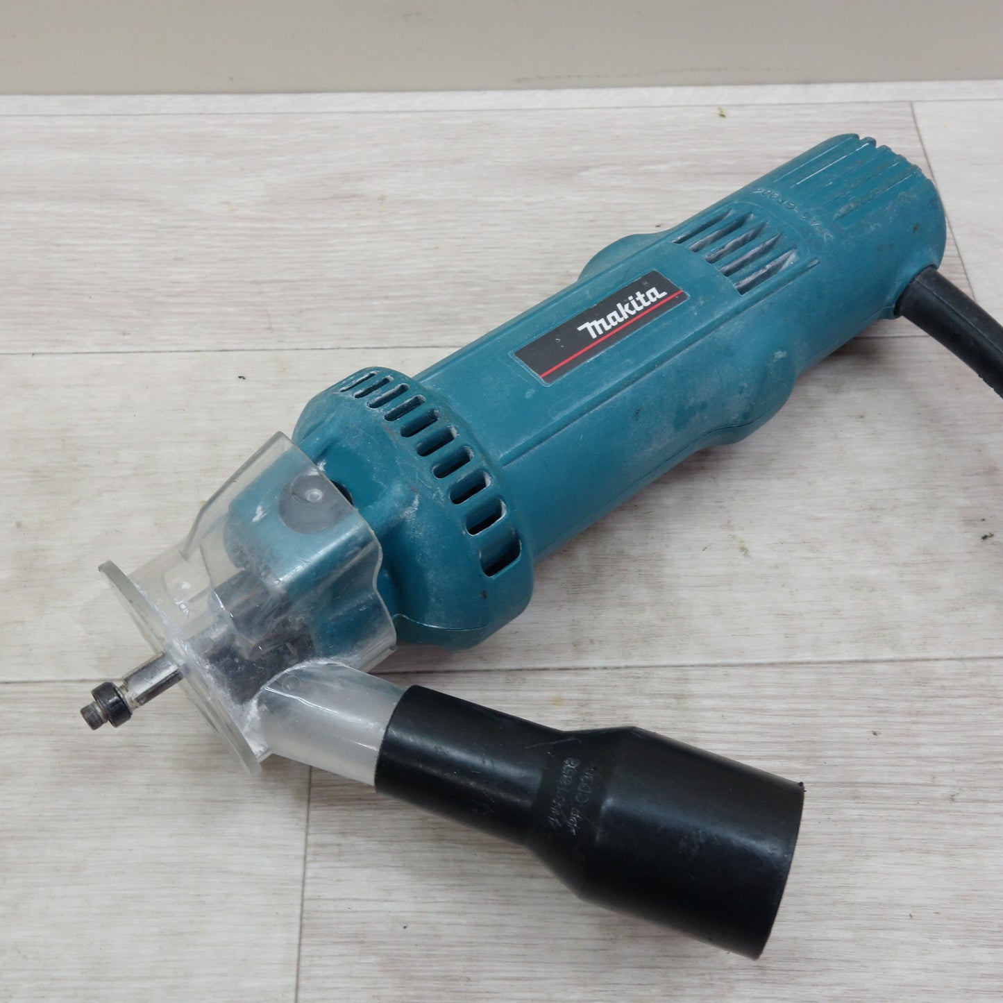 [送料無料] ☆マキタ 防じん ボード トリマ 100V 3706 防塵 トリマー 石こう 切抜き 電動 工具☆