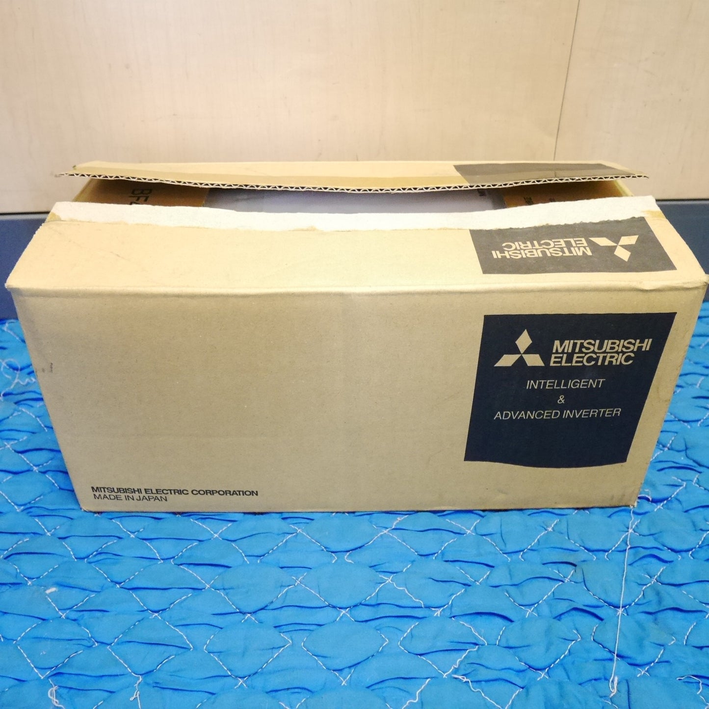 [送料無料] 未使用☆三菱 インバーター FR-A820-0.4K-1 MITSUBISHI 200V☆