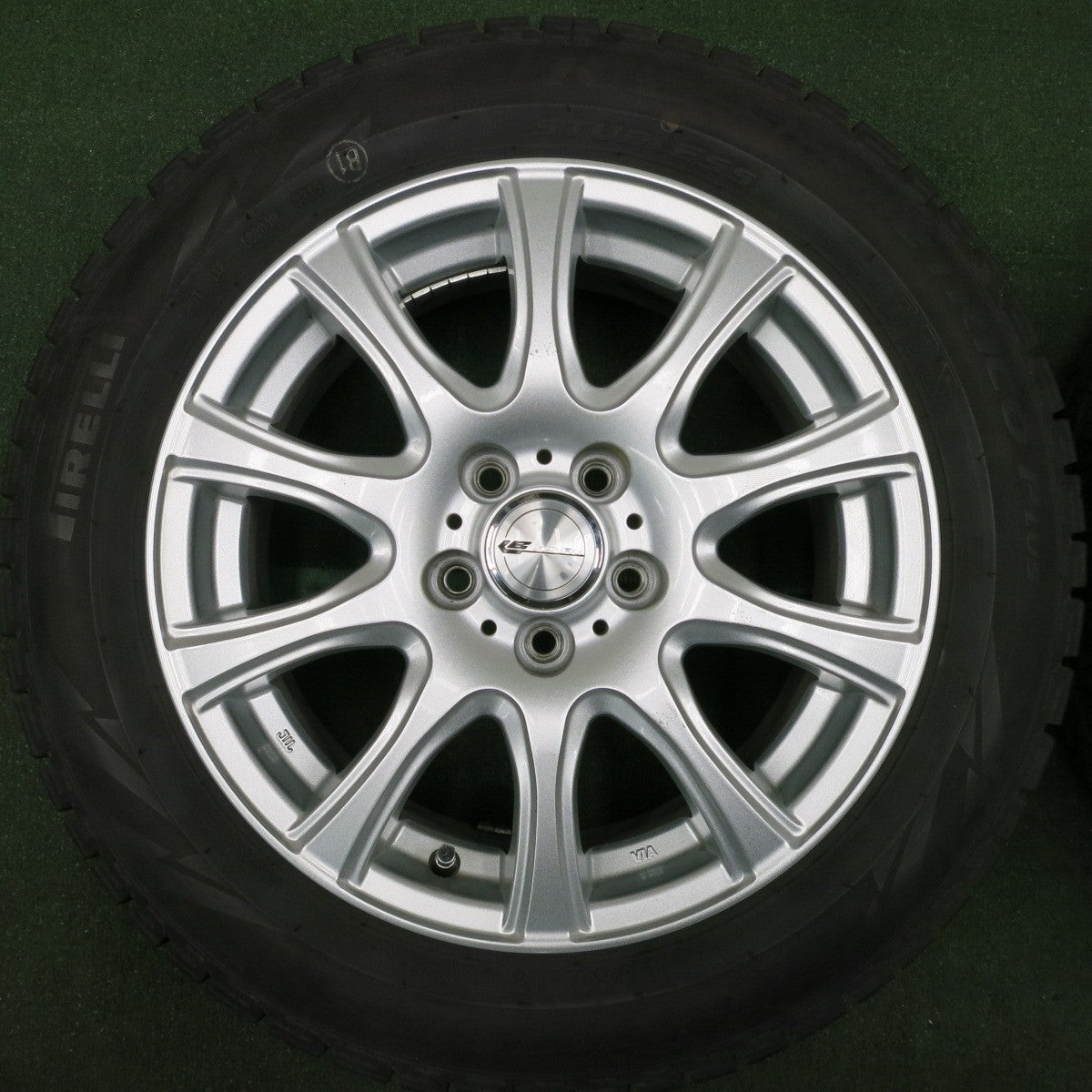 *送料無料* バリ溝！8.5分★スタッドレス 185/60R15 ピレリ アイスアシンメトリコ プラス LAUFBAHN 15インチ PCD100/5H★4050302NJス