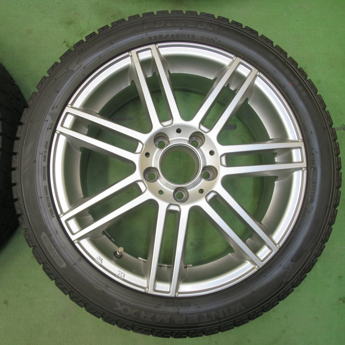バリ溝！キレイ！9.5分★ベンツ 等 EUROTECH STAGE TW7 225/45R17 スタッドレス ダンロップ ウインターマックス WM02 ユーロテック 17インチ PCD112/5H★6030504イス