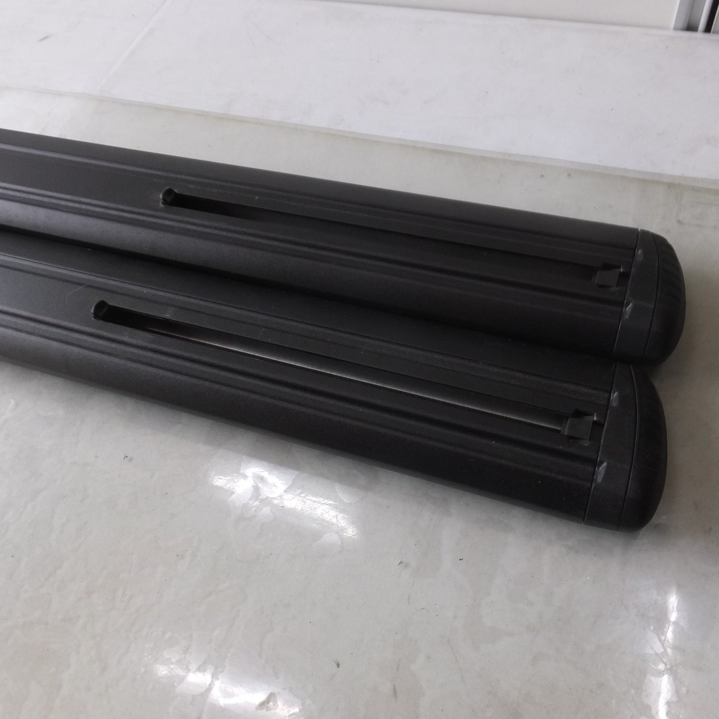 [送料無料] ◆THULE スーリー エボ フラッシュ レール Evo Flush Rail 710600 フット 鍵付き キャリアベース ルーフ キャリア◆