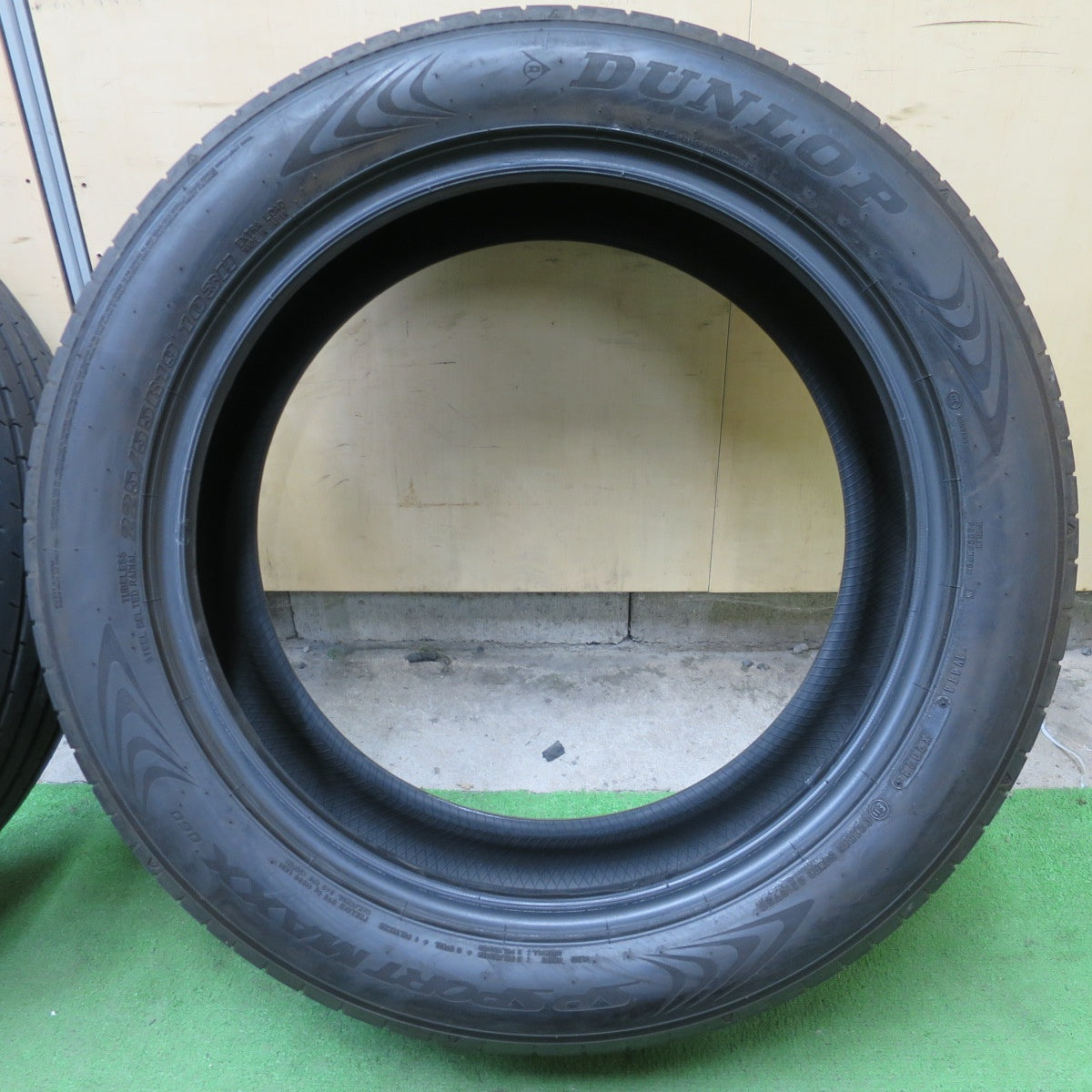 4本価格！24年◎225/55R19 ダンロップ SPスポーツマックス 060 タイヤ 19インチ 40系 アルファード ヴェルファイア 等◎6091804NGノタ