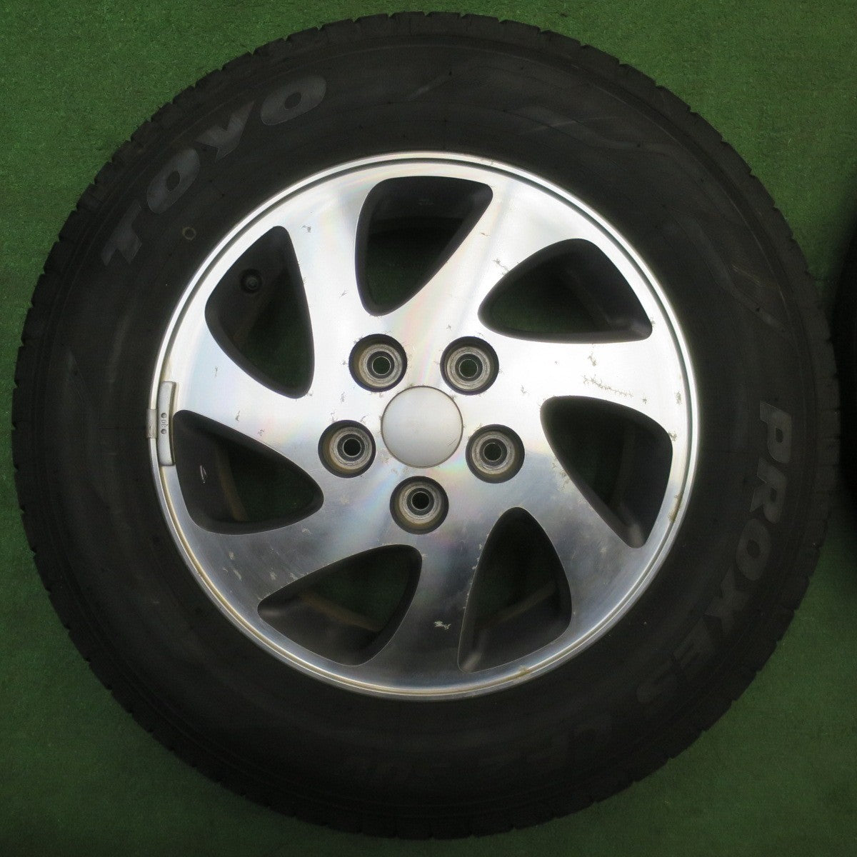 バリ溝！9.5分★ダイハツ テリオスキッド 純正 175/80R15 トーヨー プロクセス CF2 SUV 15インチ PCD114.3/5H★6022403NJノ