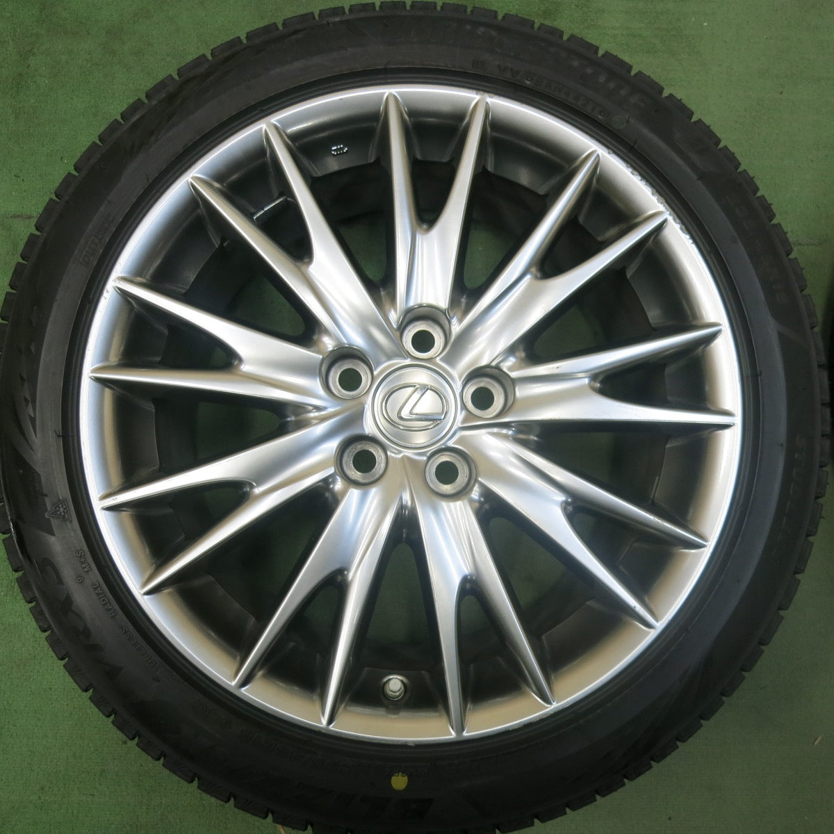 センサー付！バリ溝！21年！9分★レクサス GS バージョンL 純正 235/45R18 スタッドレス ブリヂストン ブリザック VRX3 18インチ PCD114.3/5H★5111102SKス