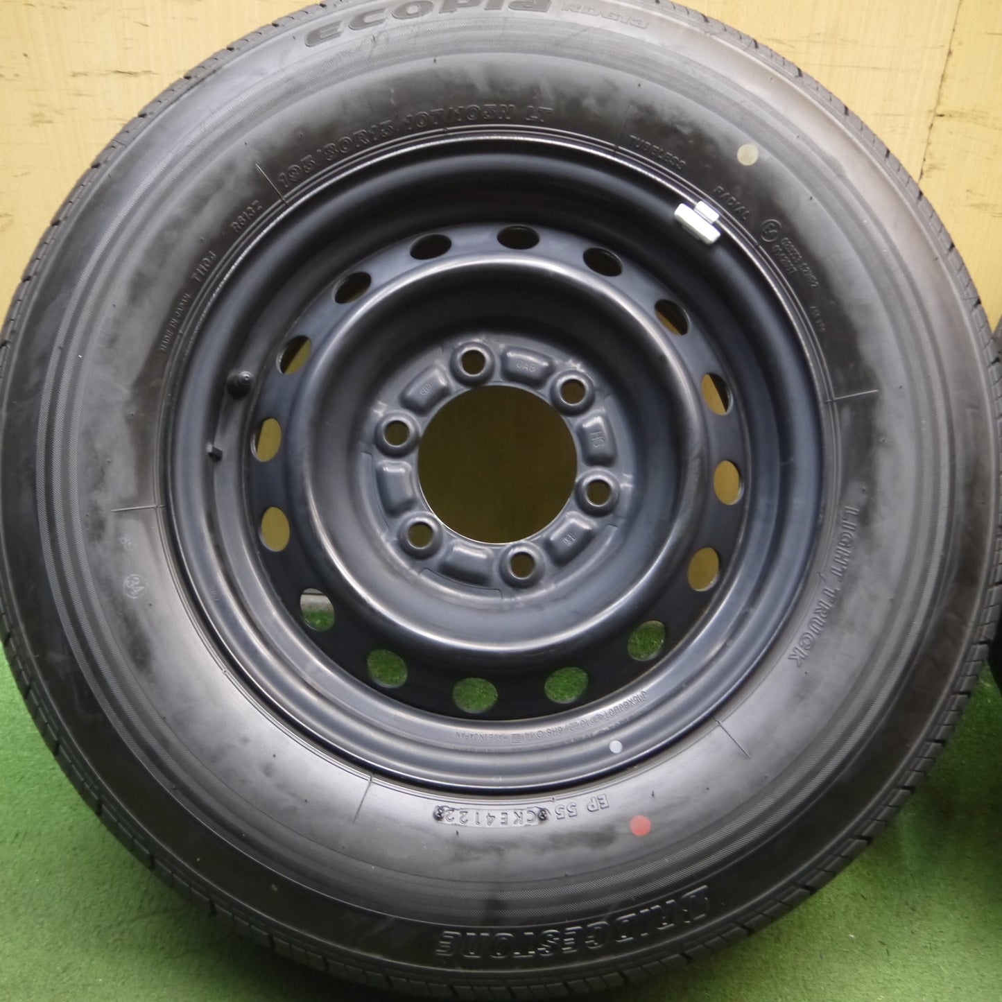 *送料無料* 新車外し！22年★トヨタ ハイエース 純正 スチール 195/80R15 107/105N ブリヂストン エコピア RD613 15インチ PCD139.7/6H★4060409Hノ